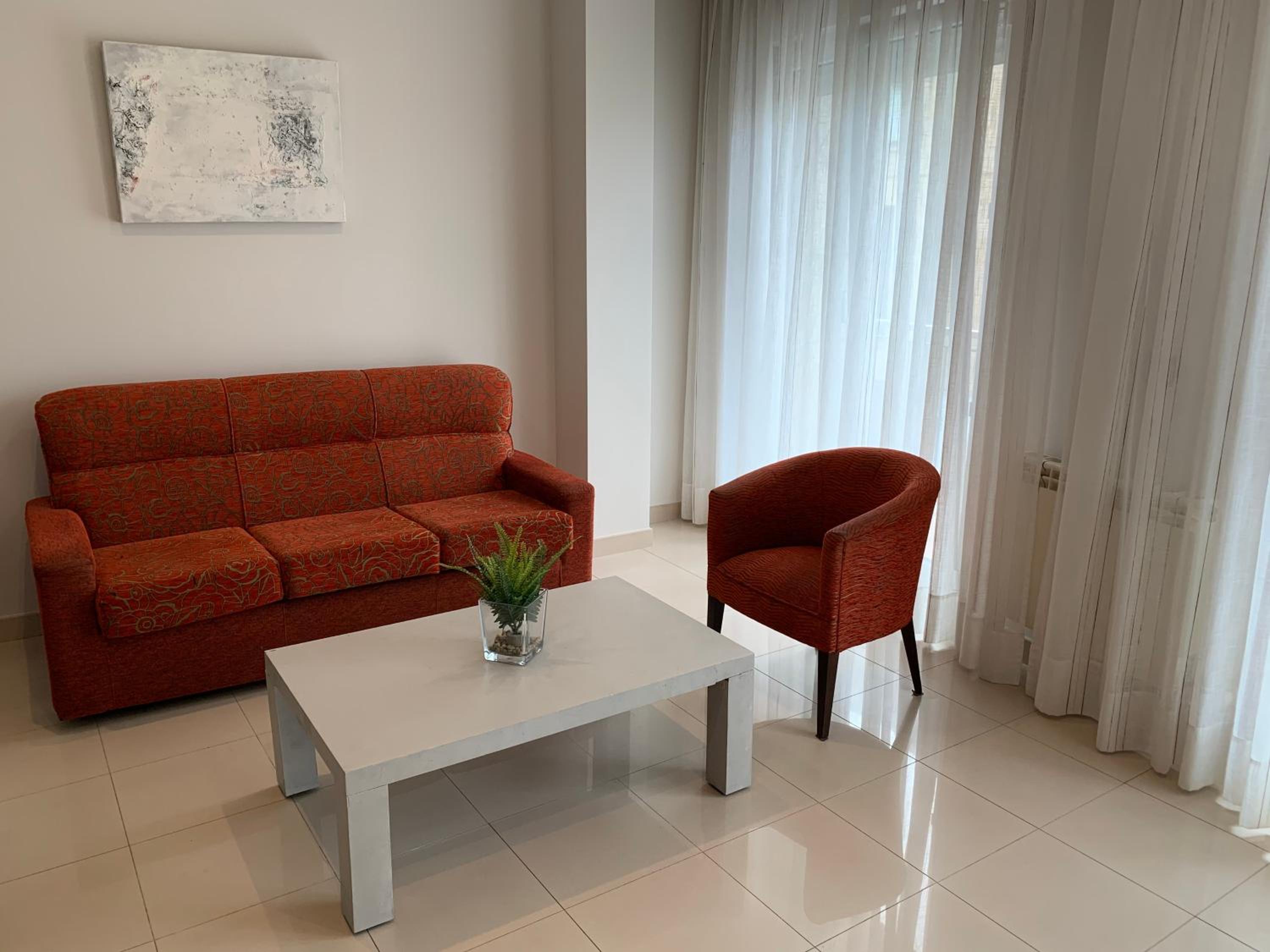 Apartamento con Balcón