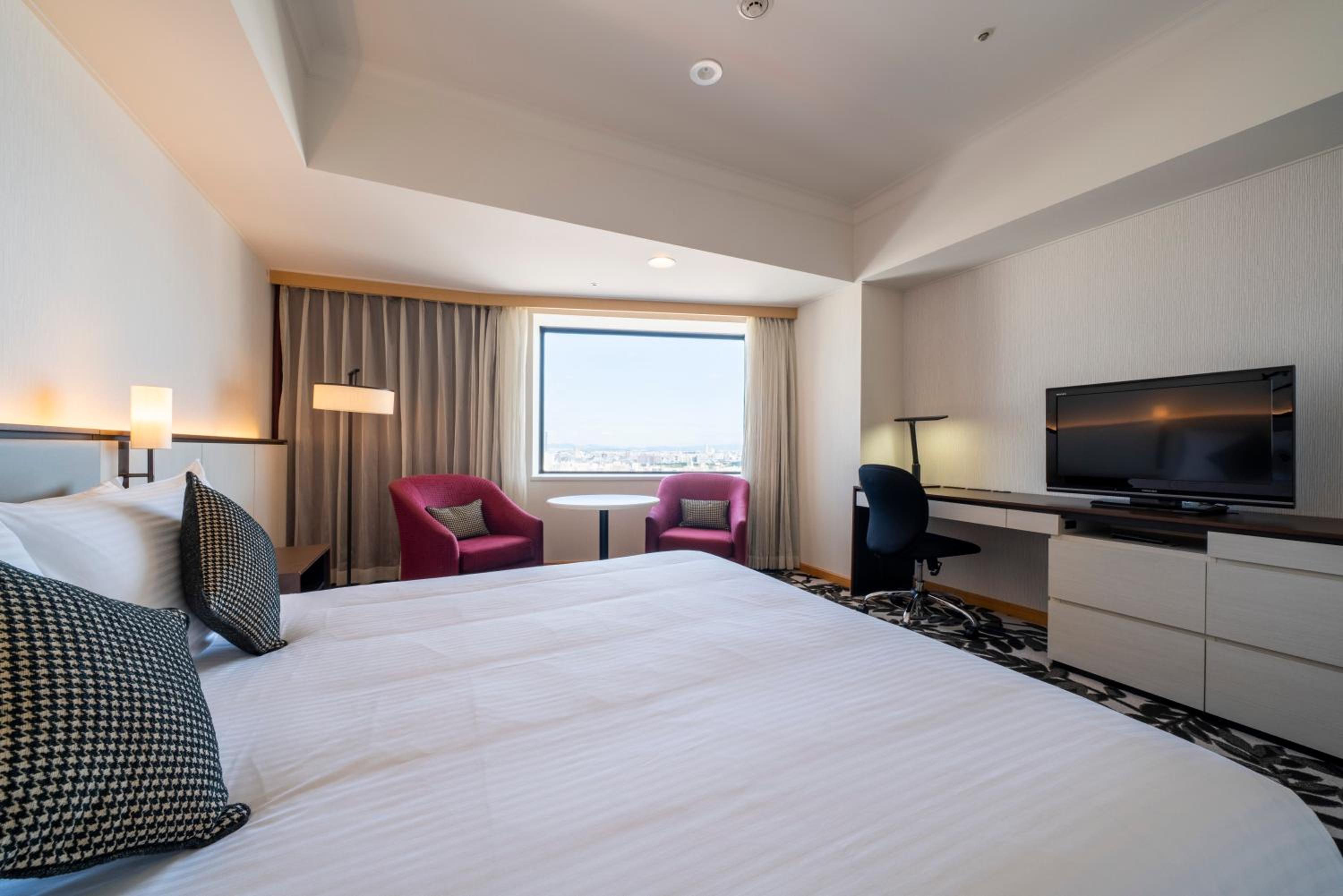 Premium Queen Room - Photo 8