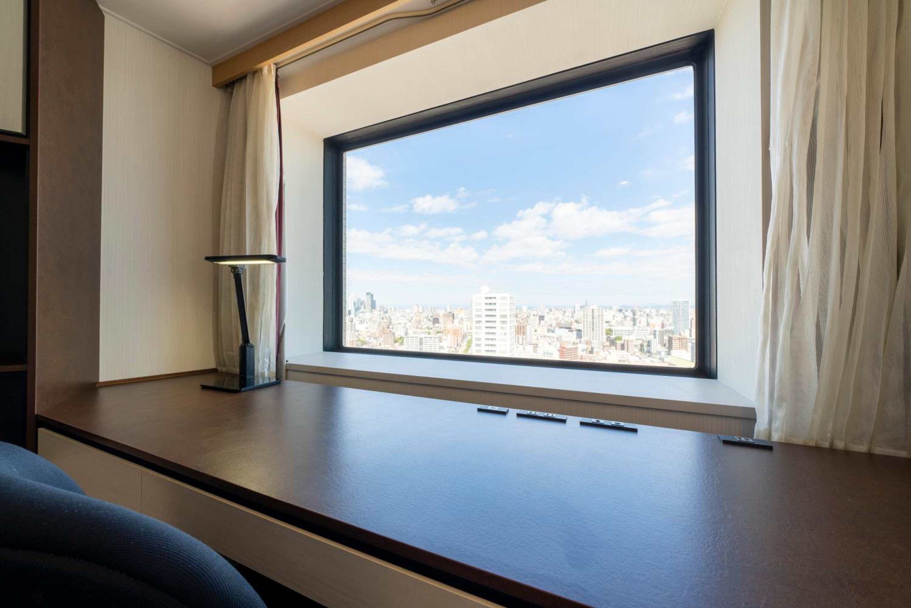 Standard Double Room with City View - smoking - Photo 2