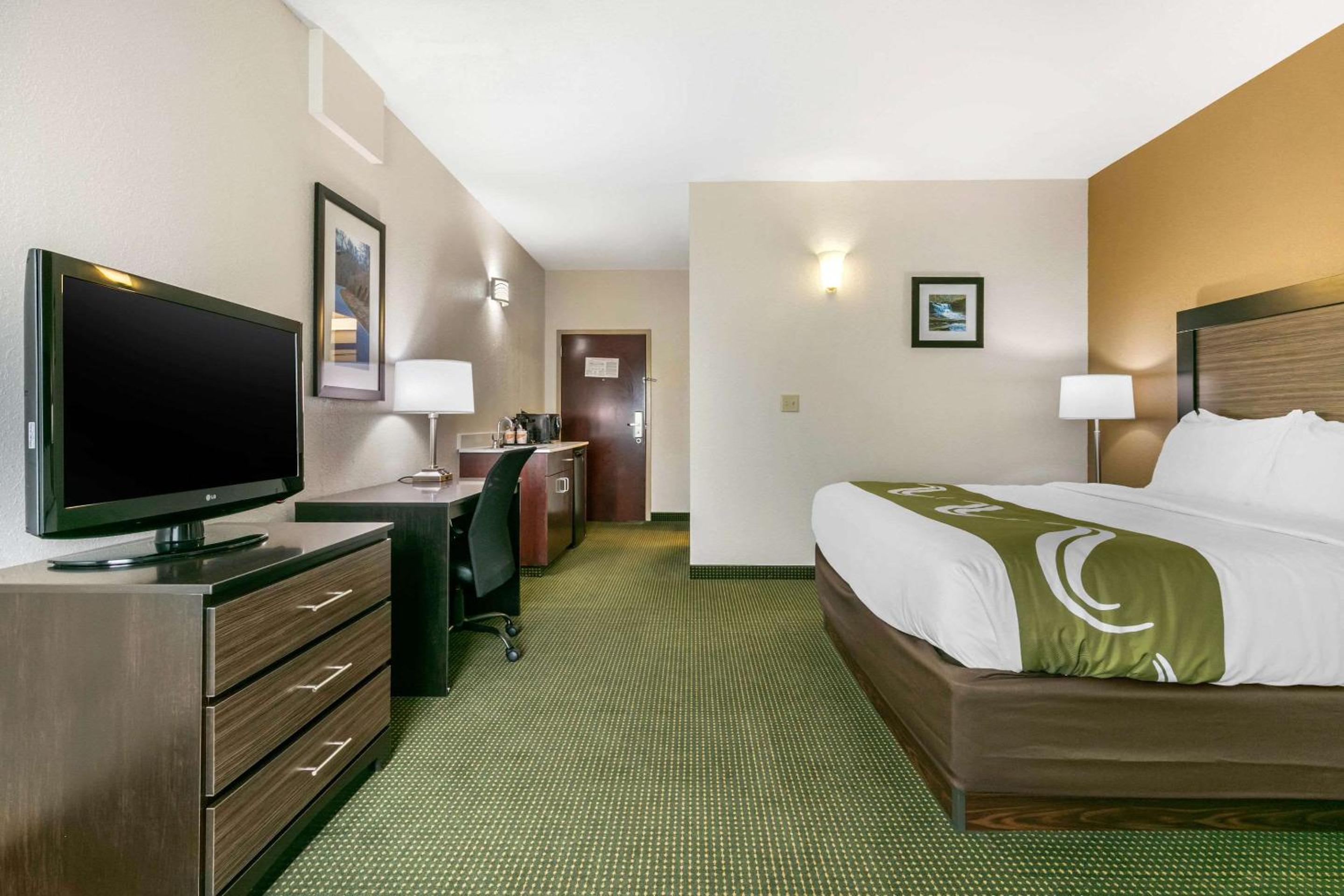 King Room - Non-Smoking photo 1