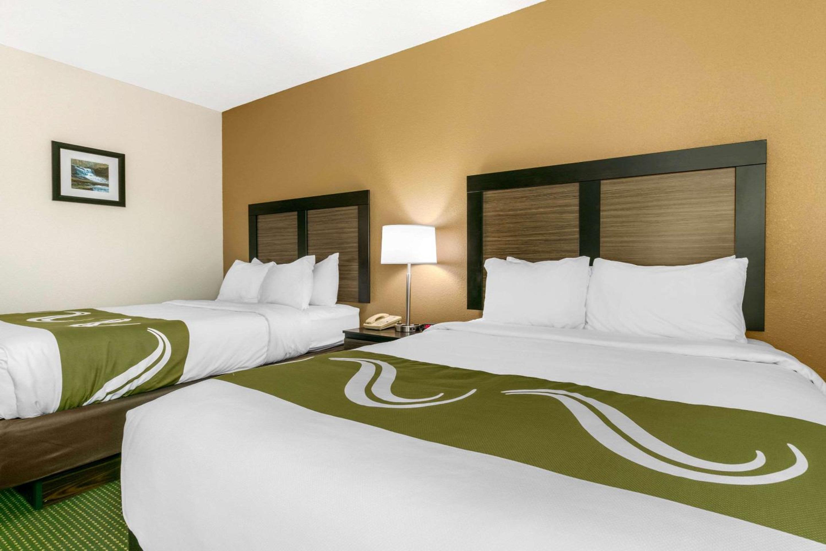 Queen Room with Two Queen Beds - Non-Smoking photo 1