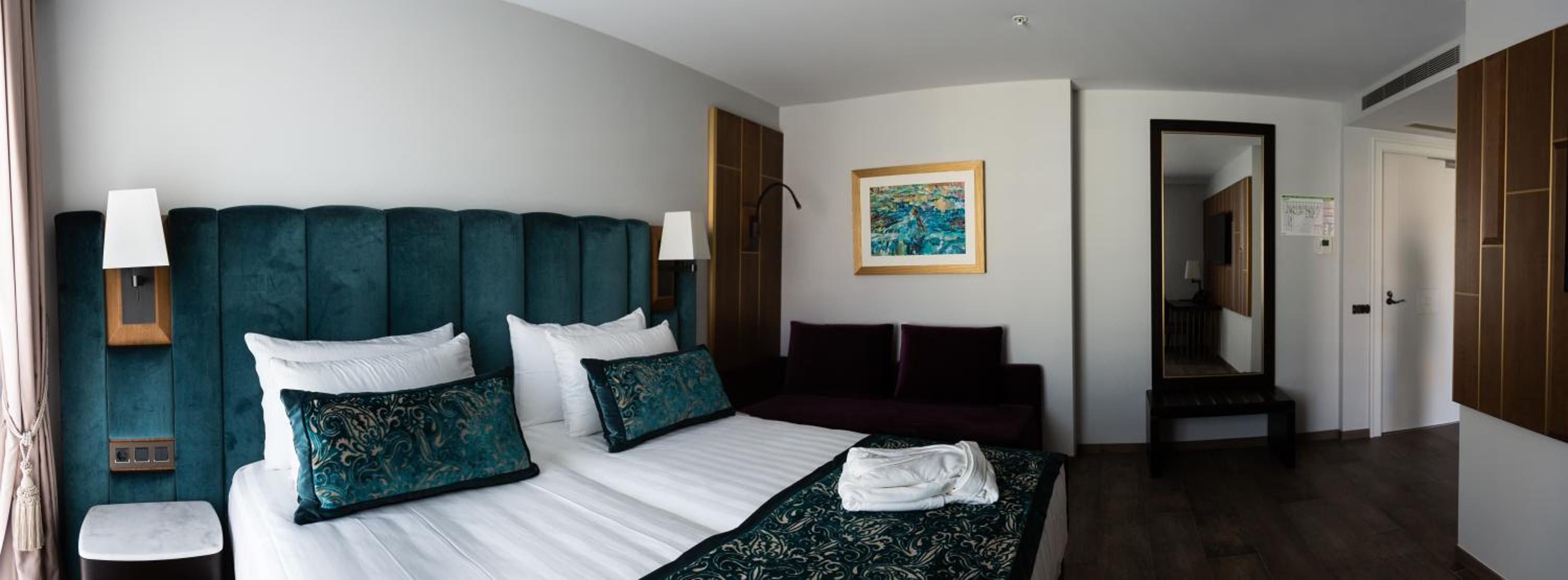 Standard Double or Twin Room - Photo 4