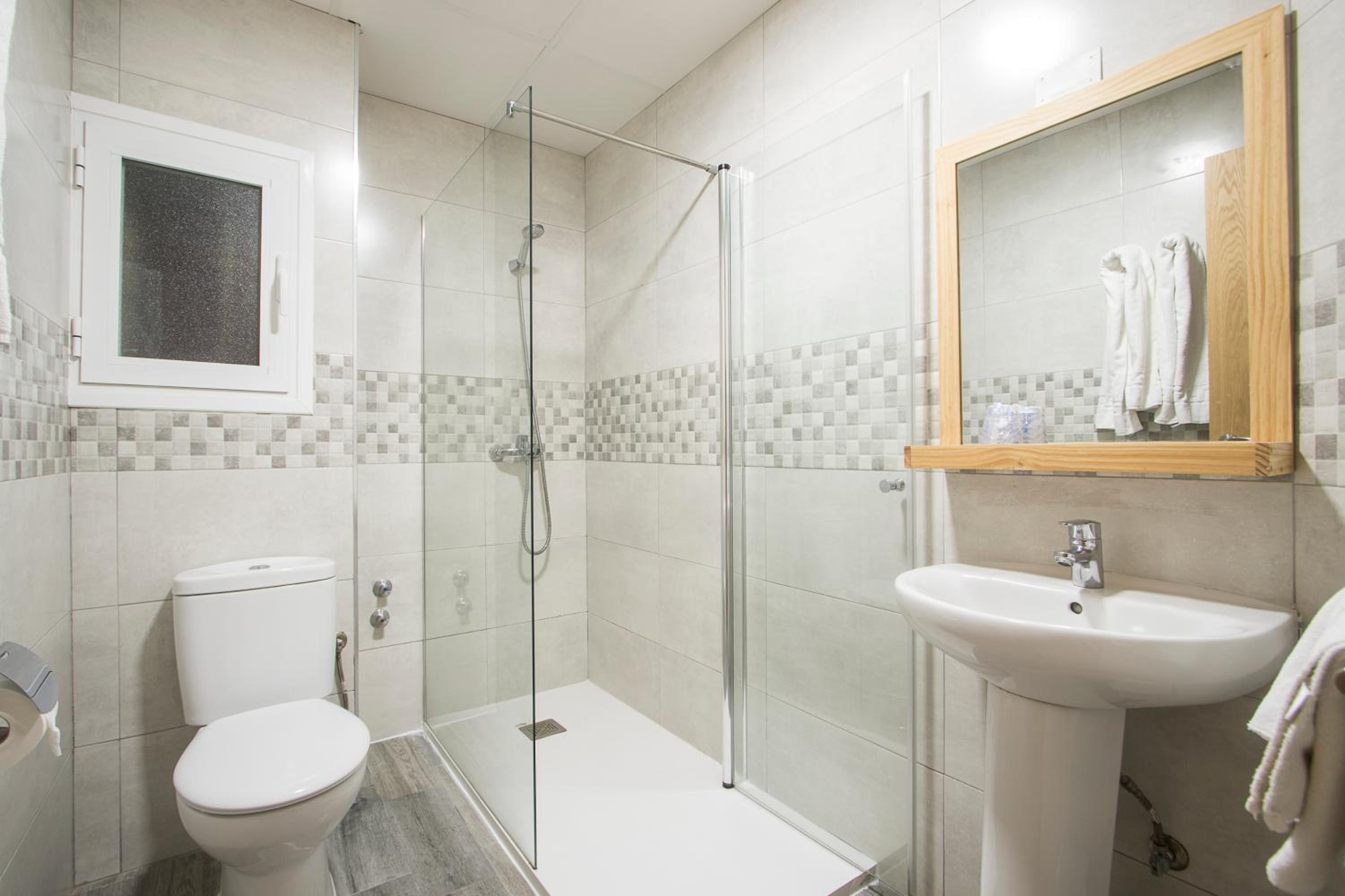 Standard Triple Room photo 2