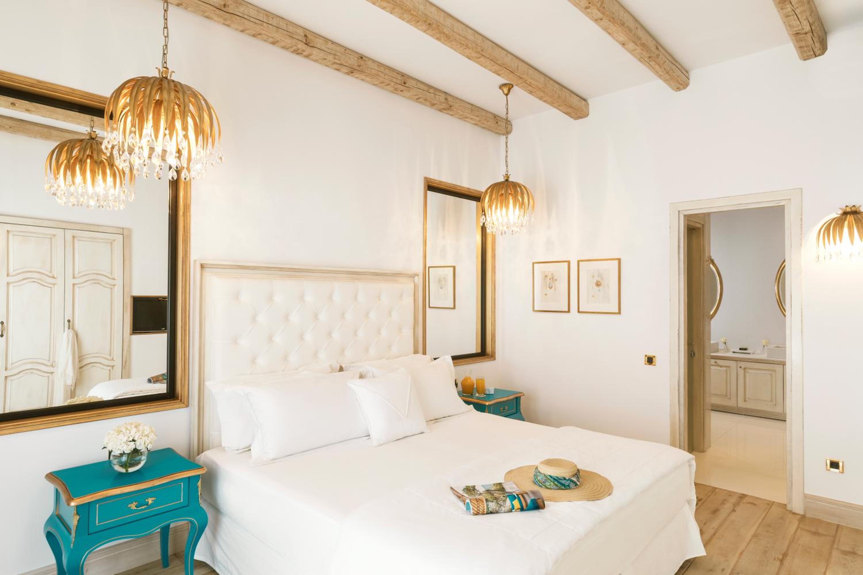 Experience luxury in our beautifully designed hotel room.