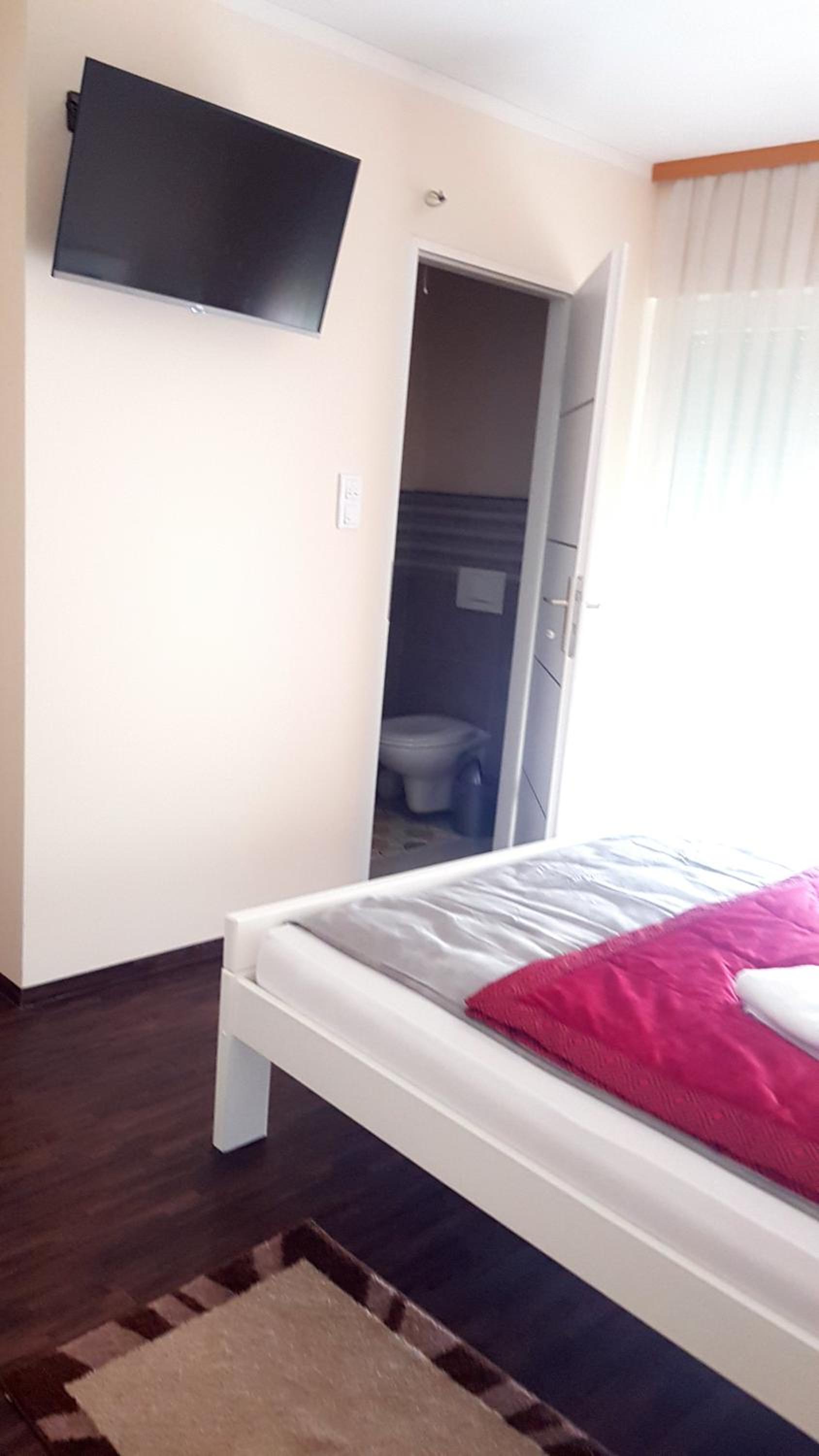 Double Room with Private Bathroom photo 2