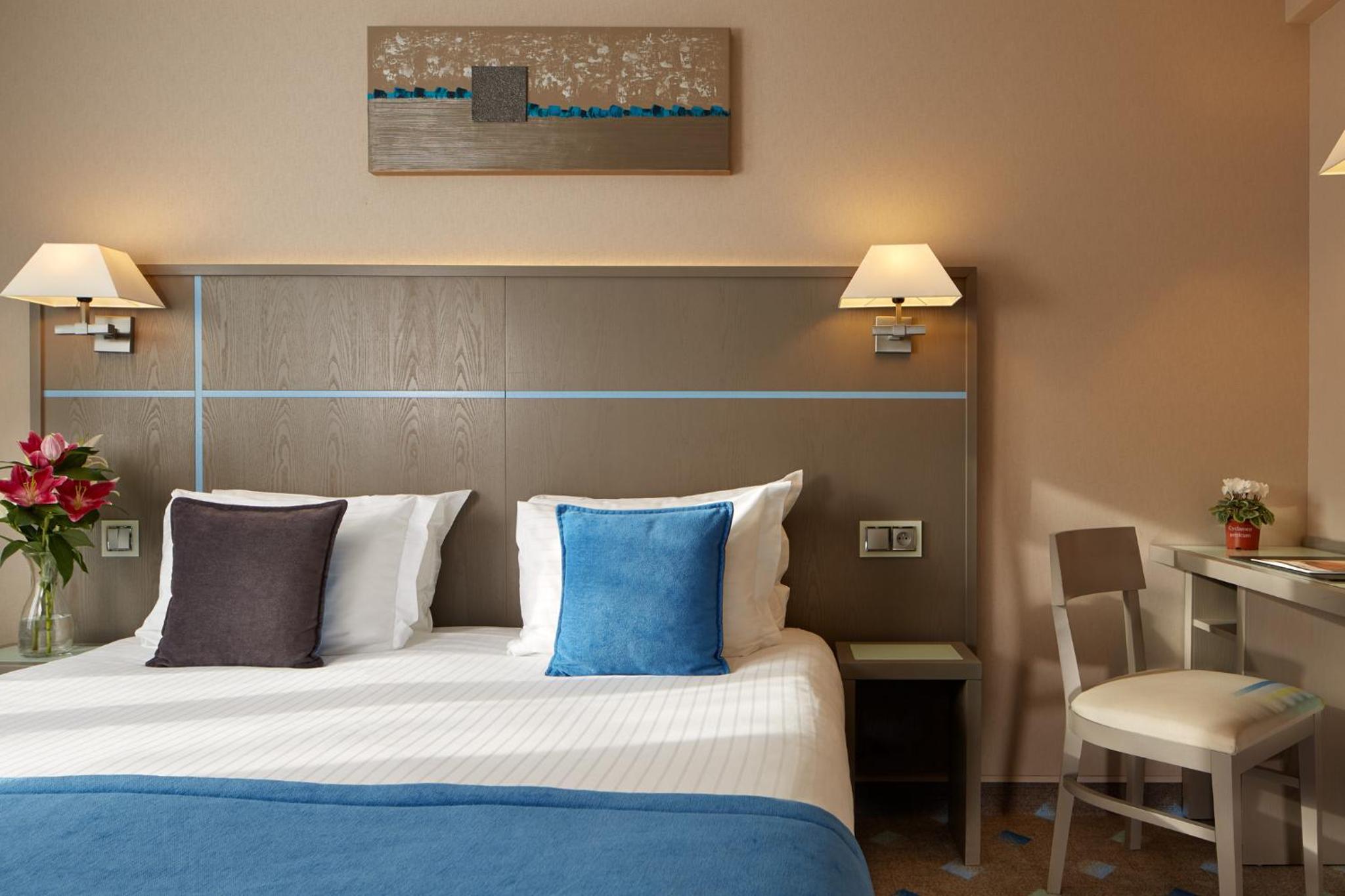 King Double Room (King-size bed 190*180) photo 3