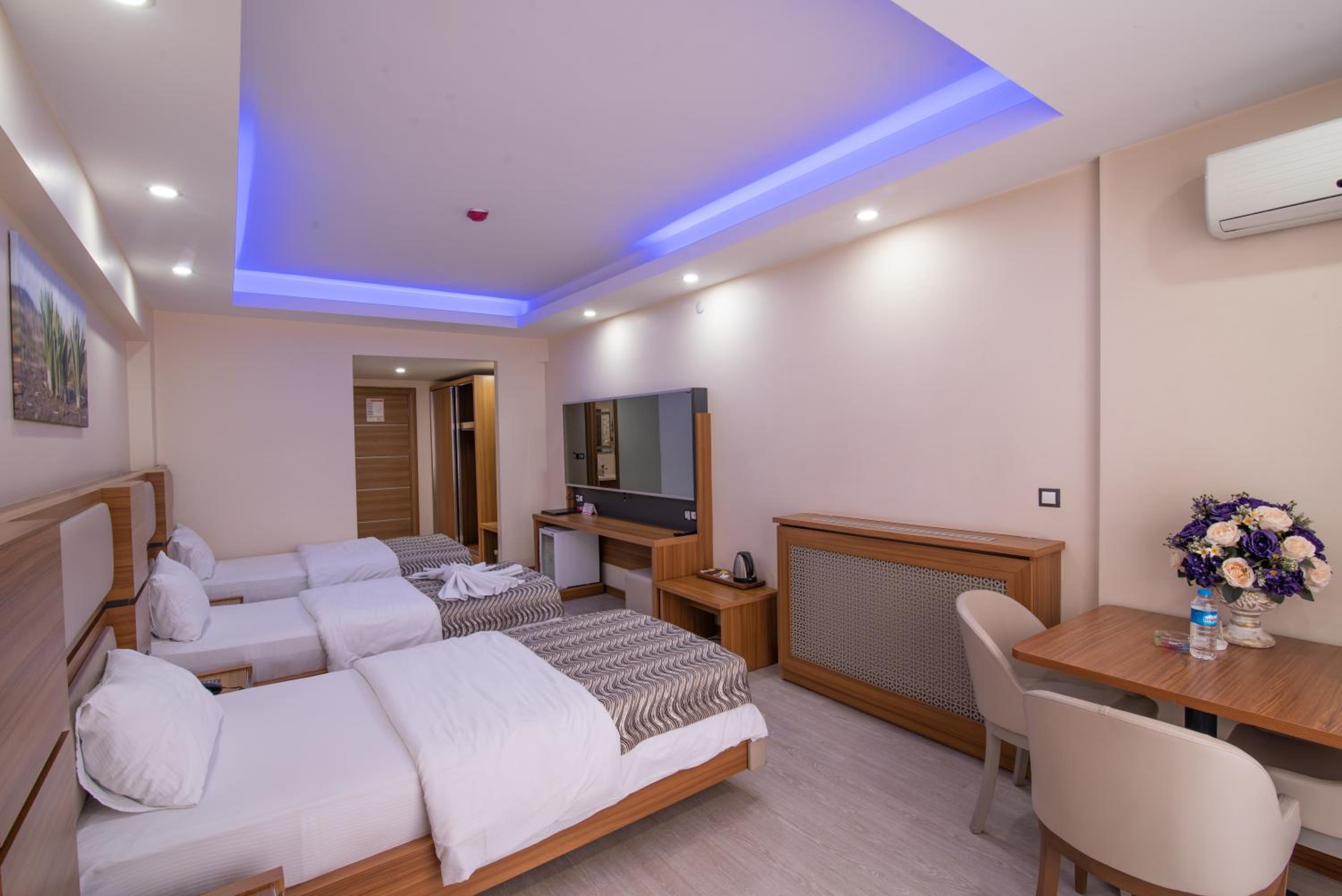 Standard Triple Room photo 1