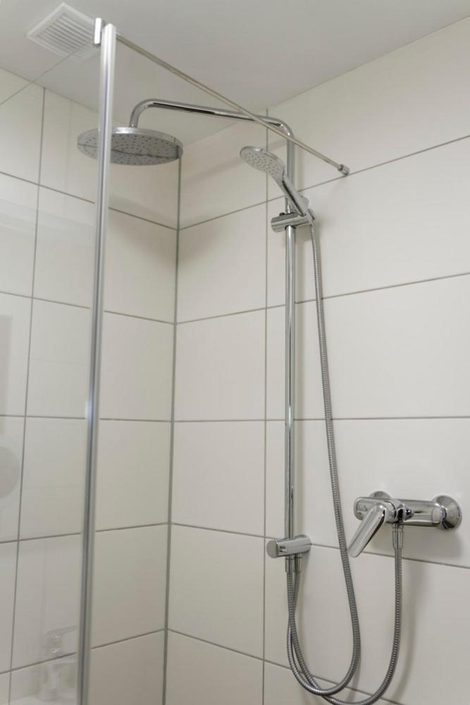 Double Room with Private Bathroom - Photo 7