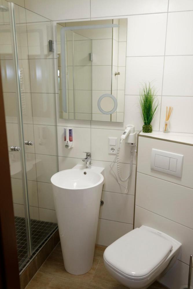 Single Room with Shower photo 3