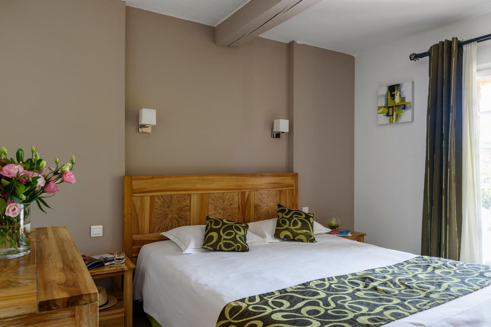 Double Room with Park or Pool View photo 3