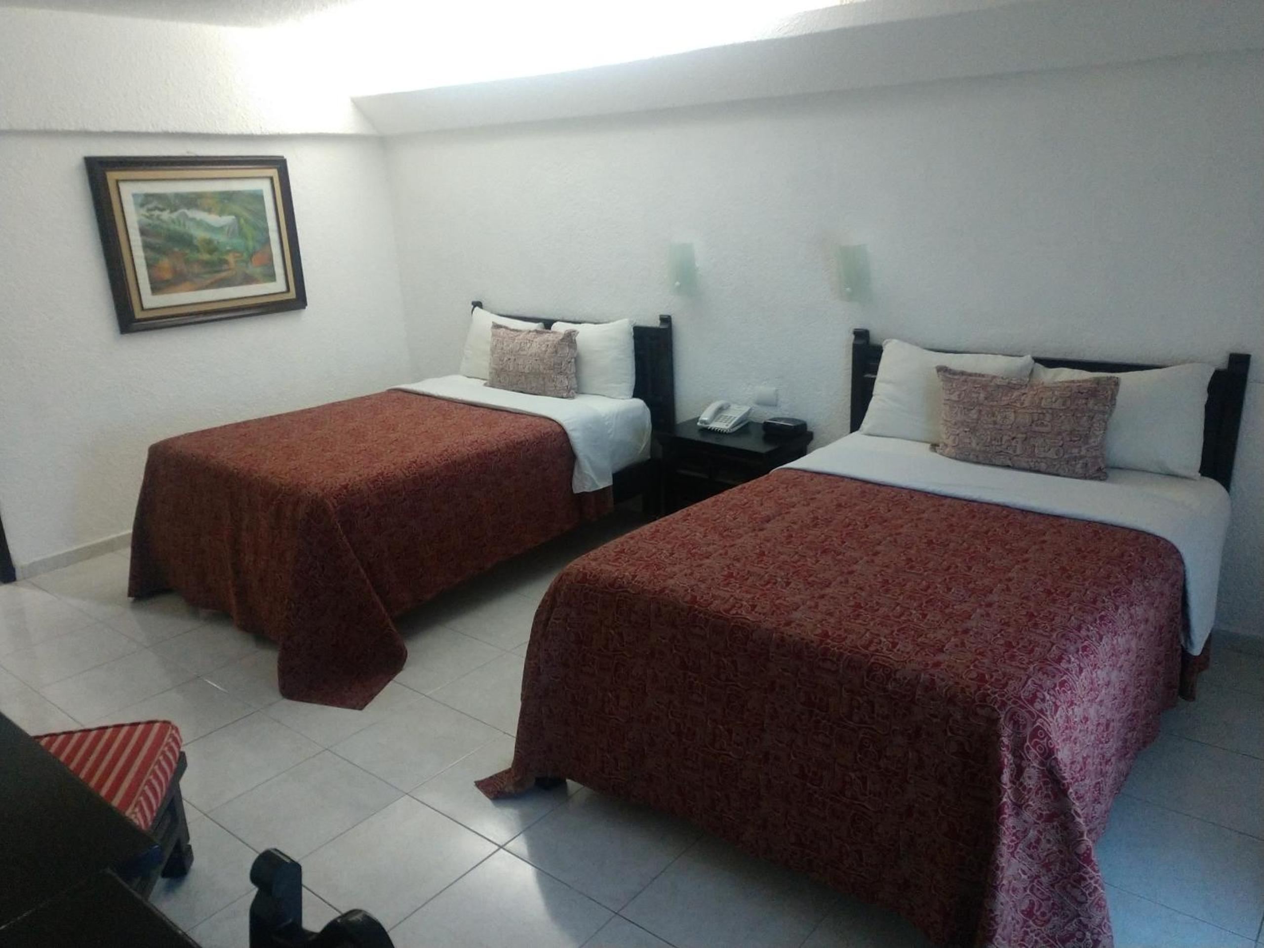Standard Double Room with Two Double Beds photo 2