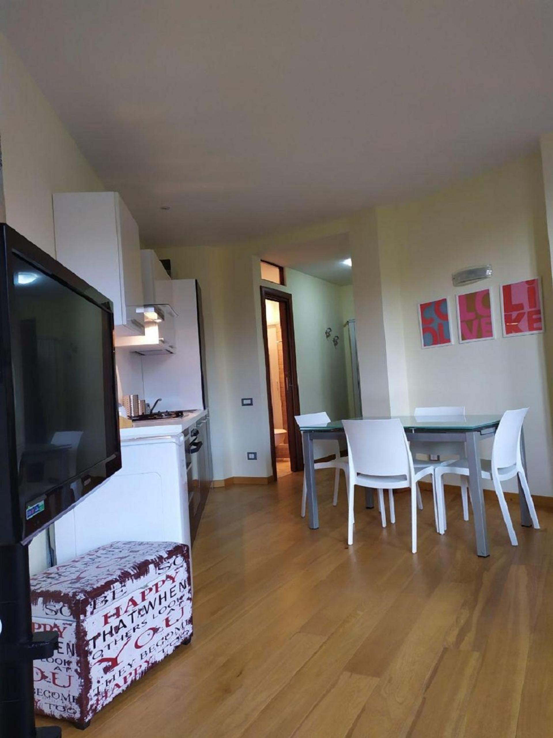 One-Bedroom Apartment - Photo 5