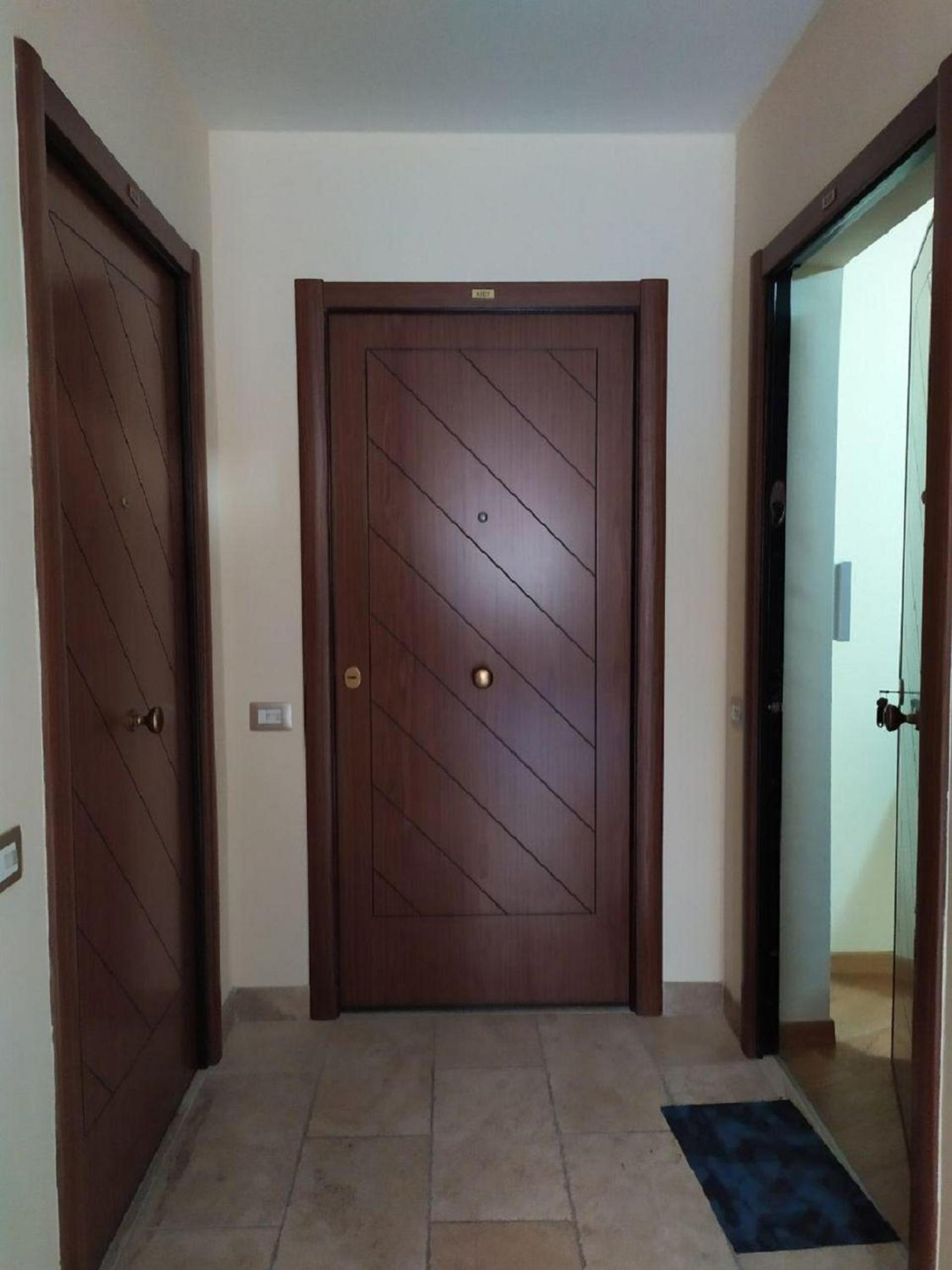 One-Bedroom Apartment - Photo 8