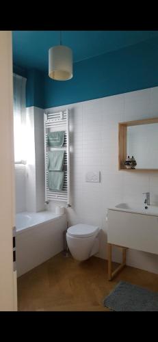 Apartment with Sea View photo 2