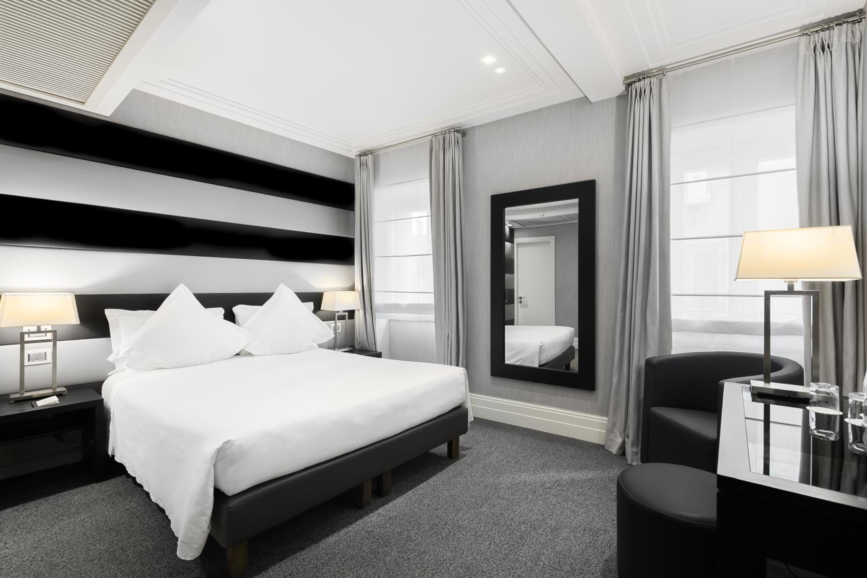 Superior Double or Twin Room photo 1