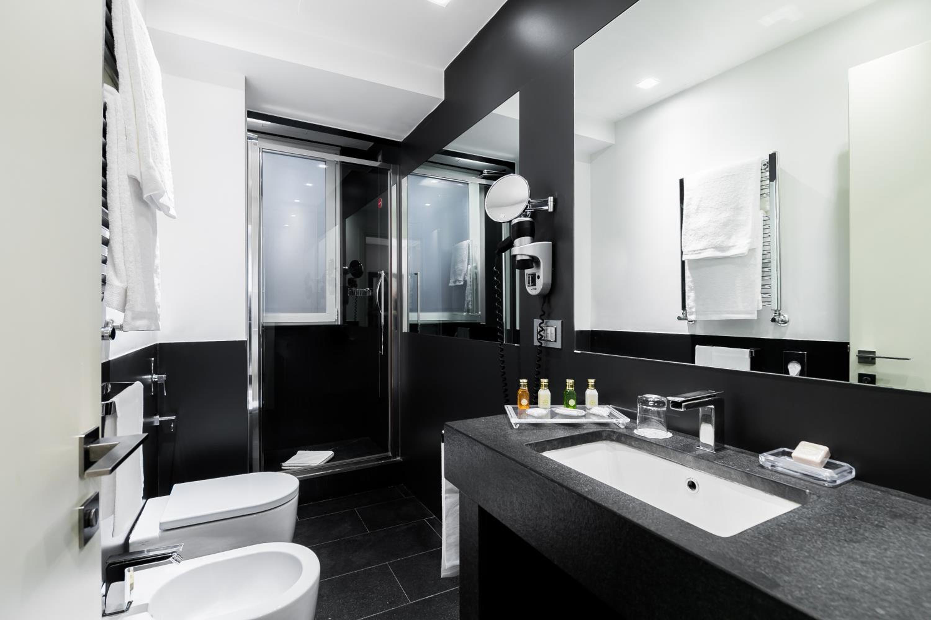 Superior Double or Twin Room photo 2