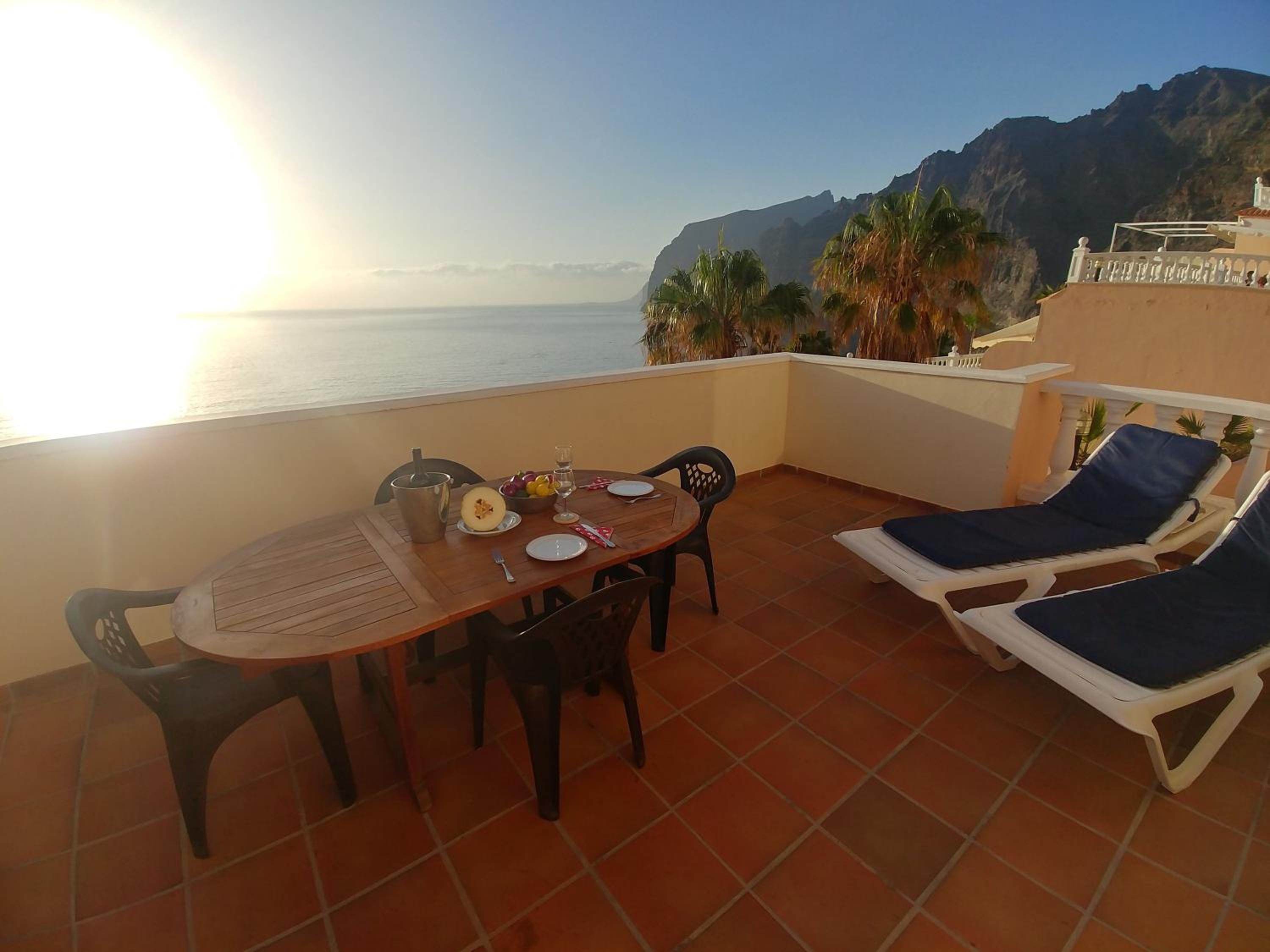 Superior One-Bedroom Apartment with Balcony - Photo 21