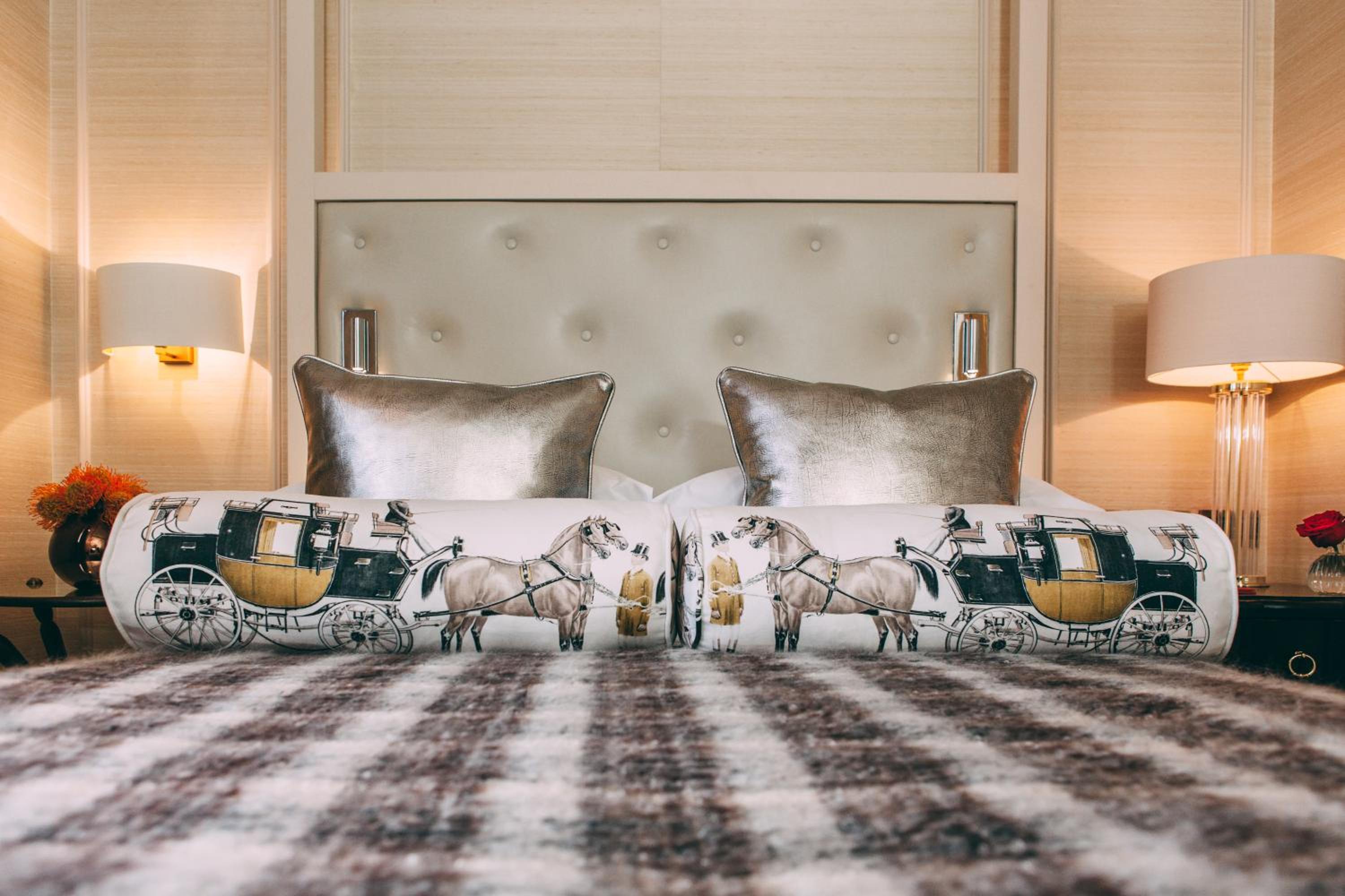 Junior Suite at 11 Cadogan Gardens photo 2