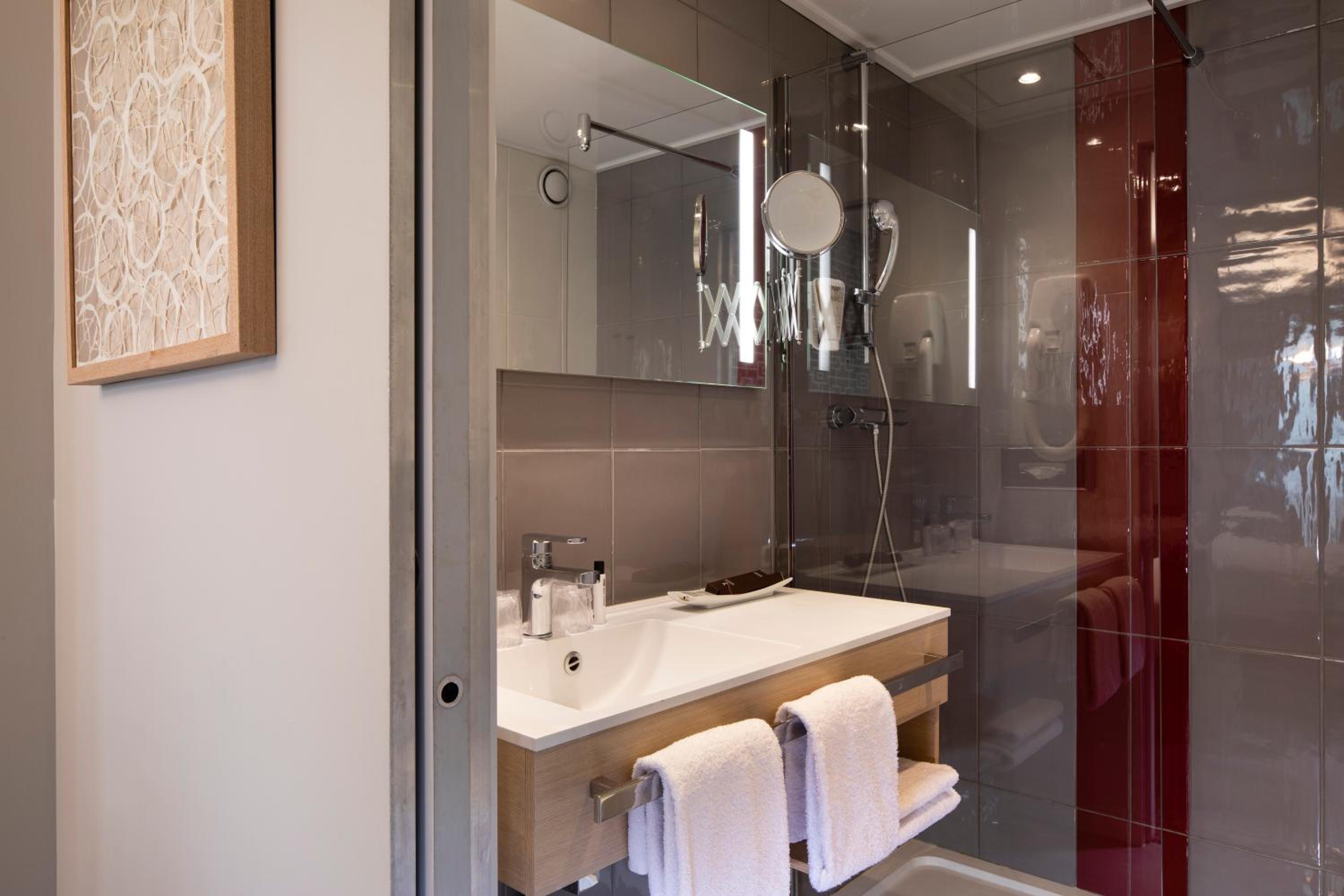 Junior Suite (4 Adults) thumbnail 6