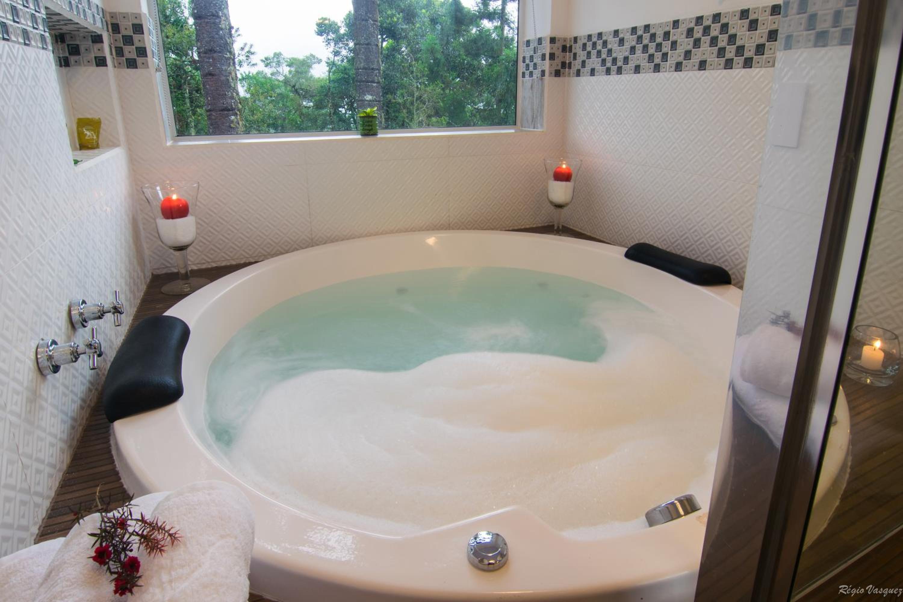 One-Bedroom Apartment with Spa Bath photo 2