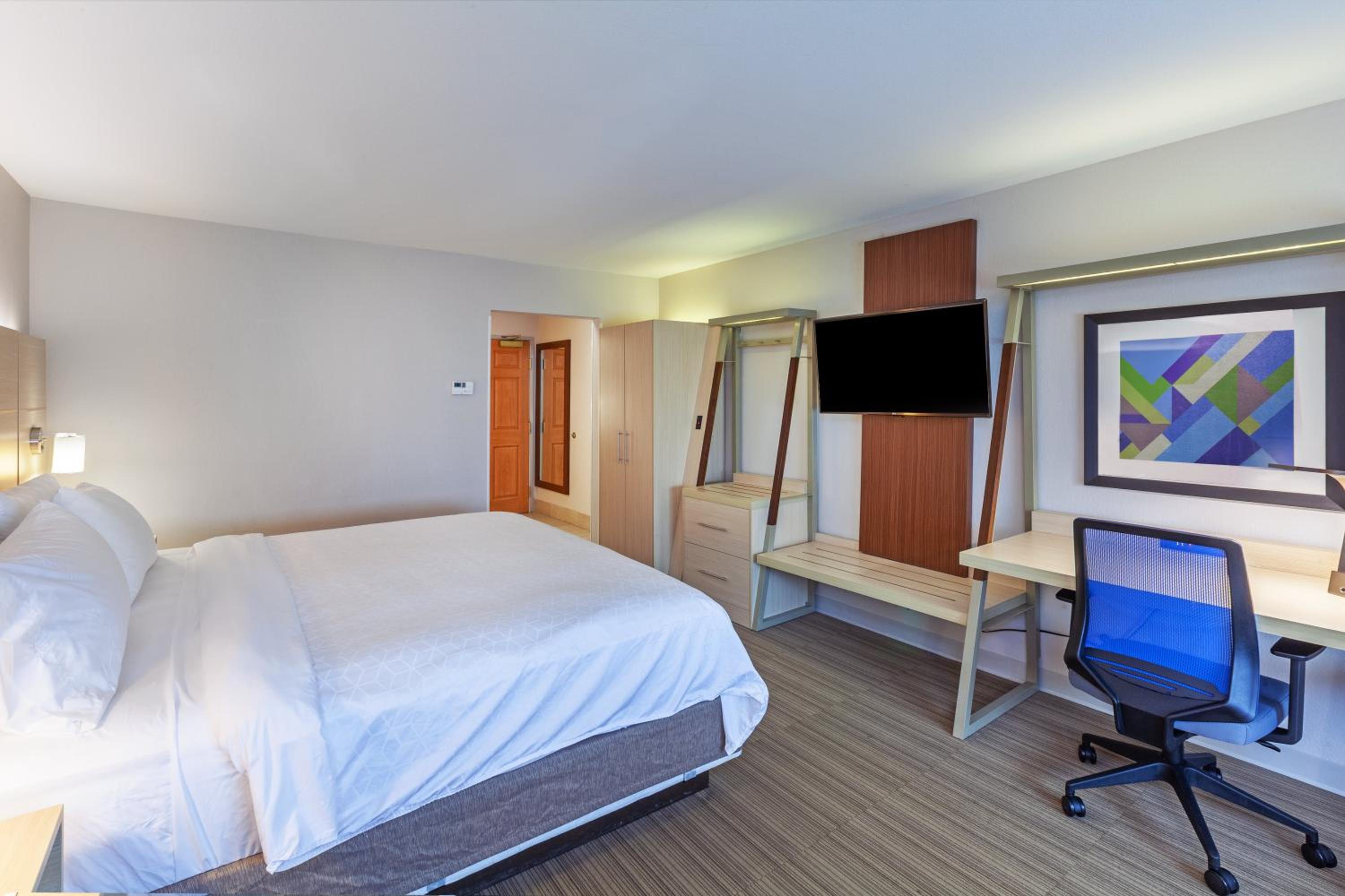 Standard King Room - Photo 2