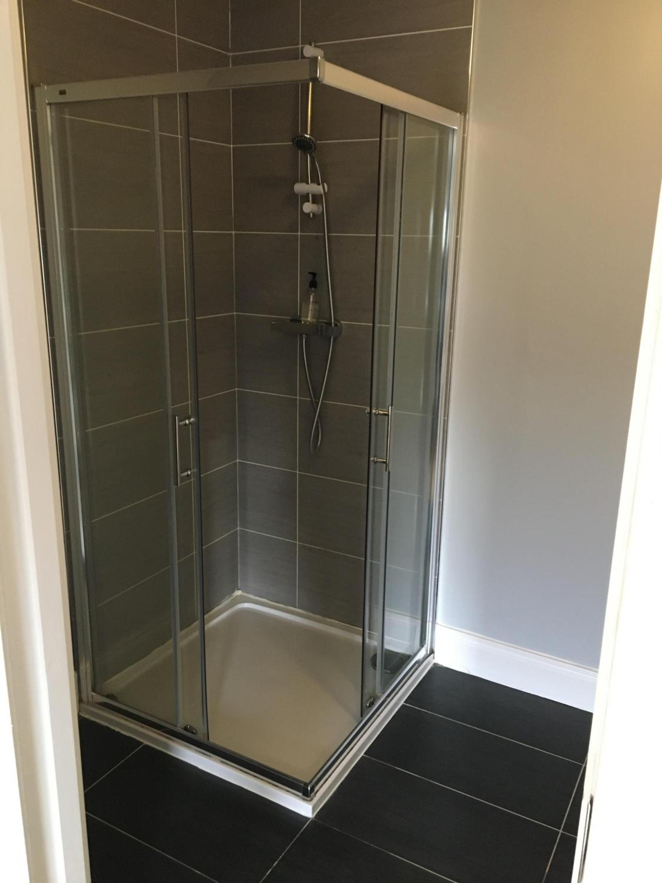 Budget Double Room - Photo 3