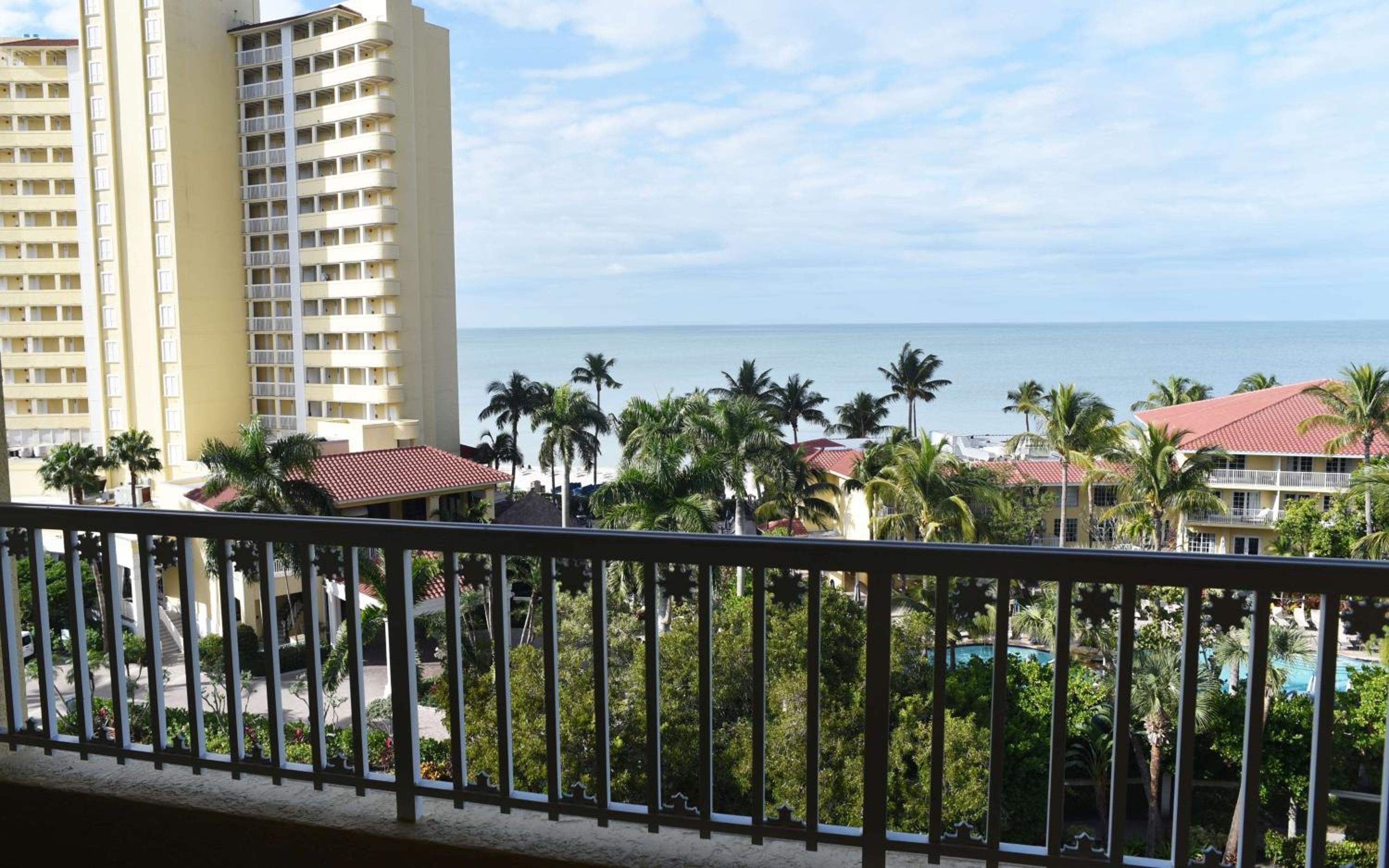 King Junior Suite with Bay View - Photo 3