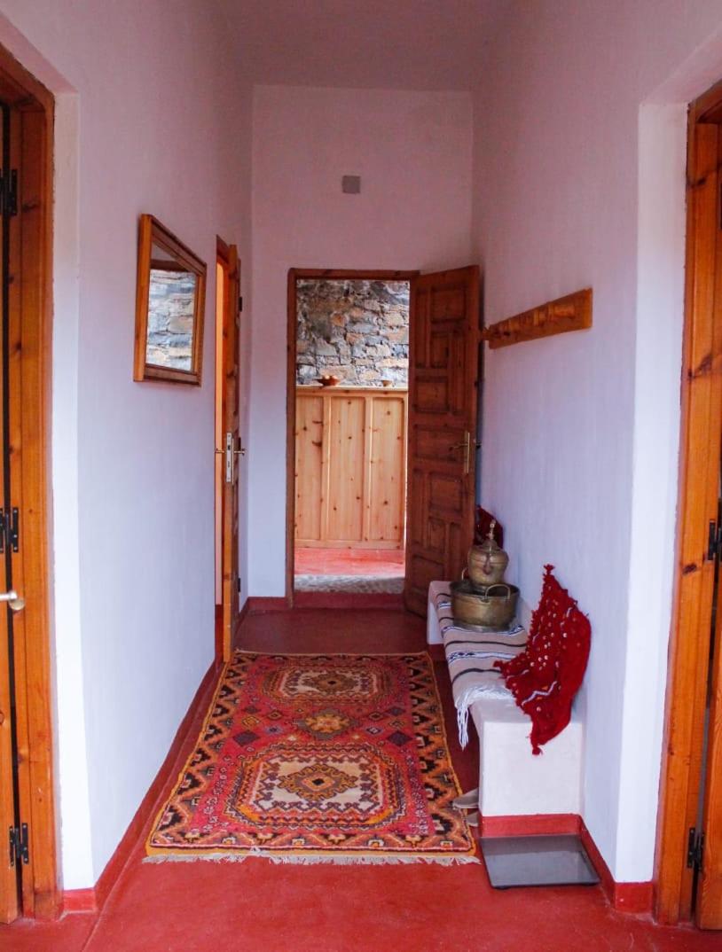 Double Room with Private Bathroom - Photo 3