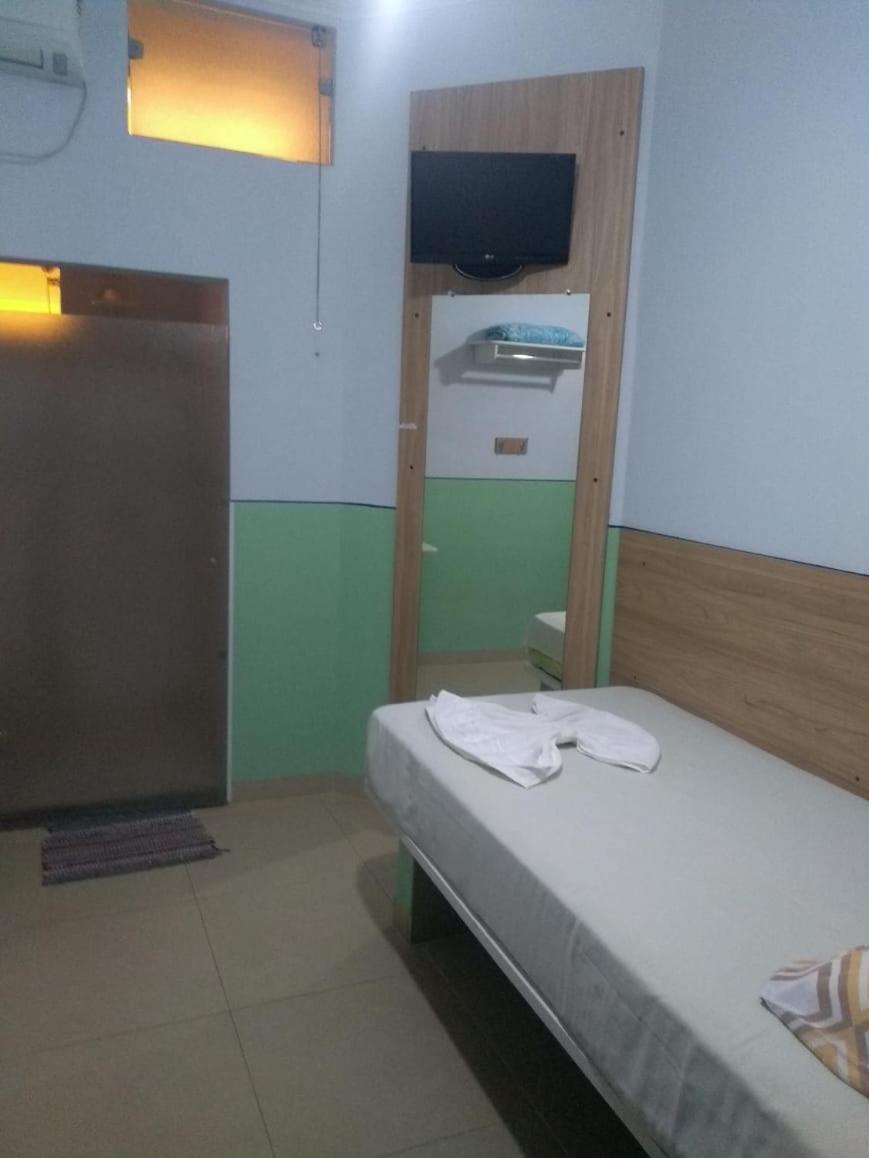 Single Room with Private Bathroom photo 1