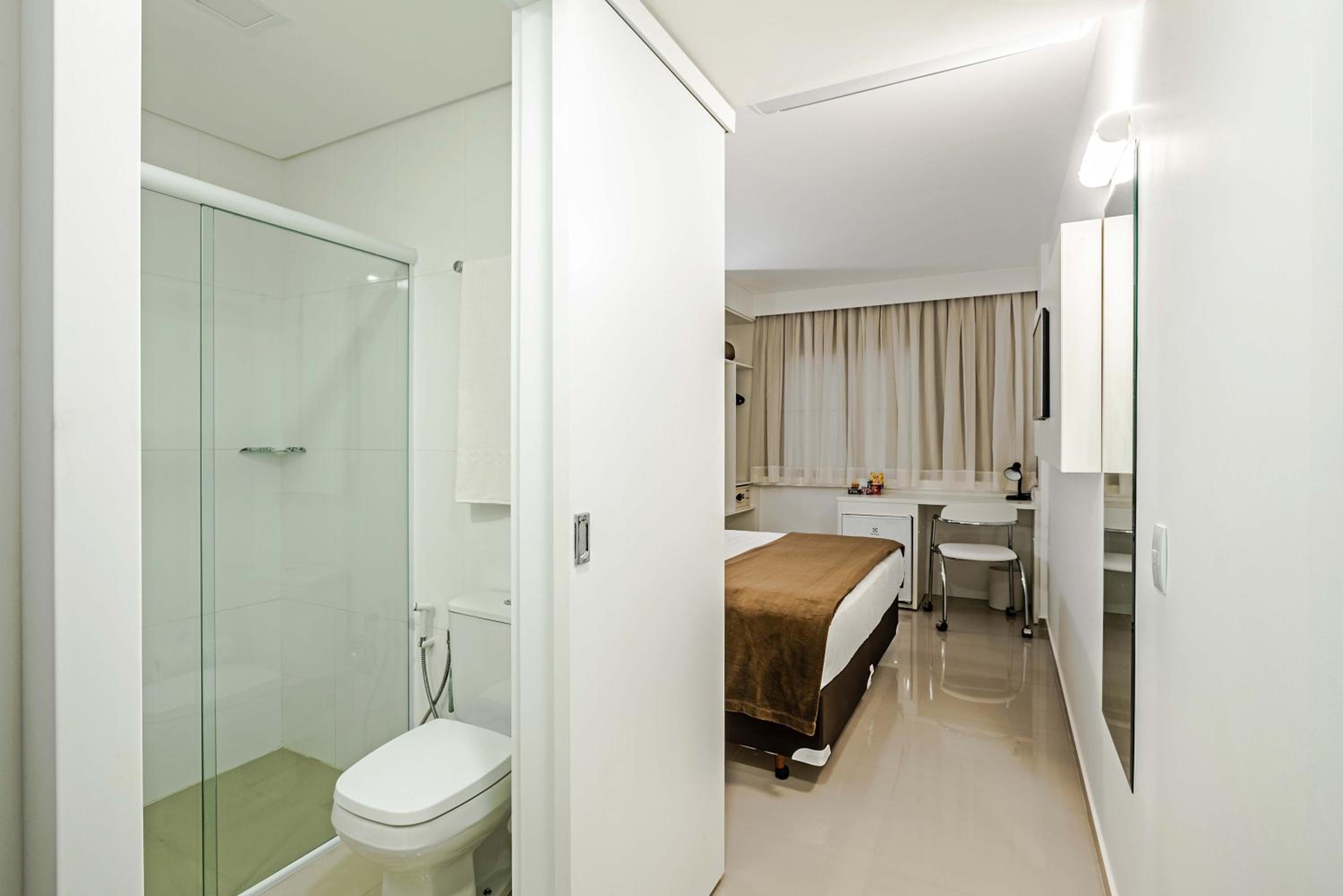Standard Double Room - Photo 2