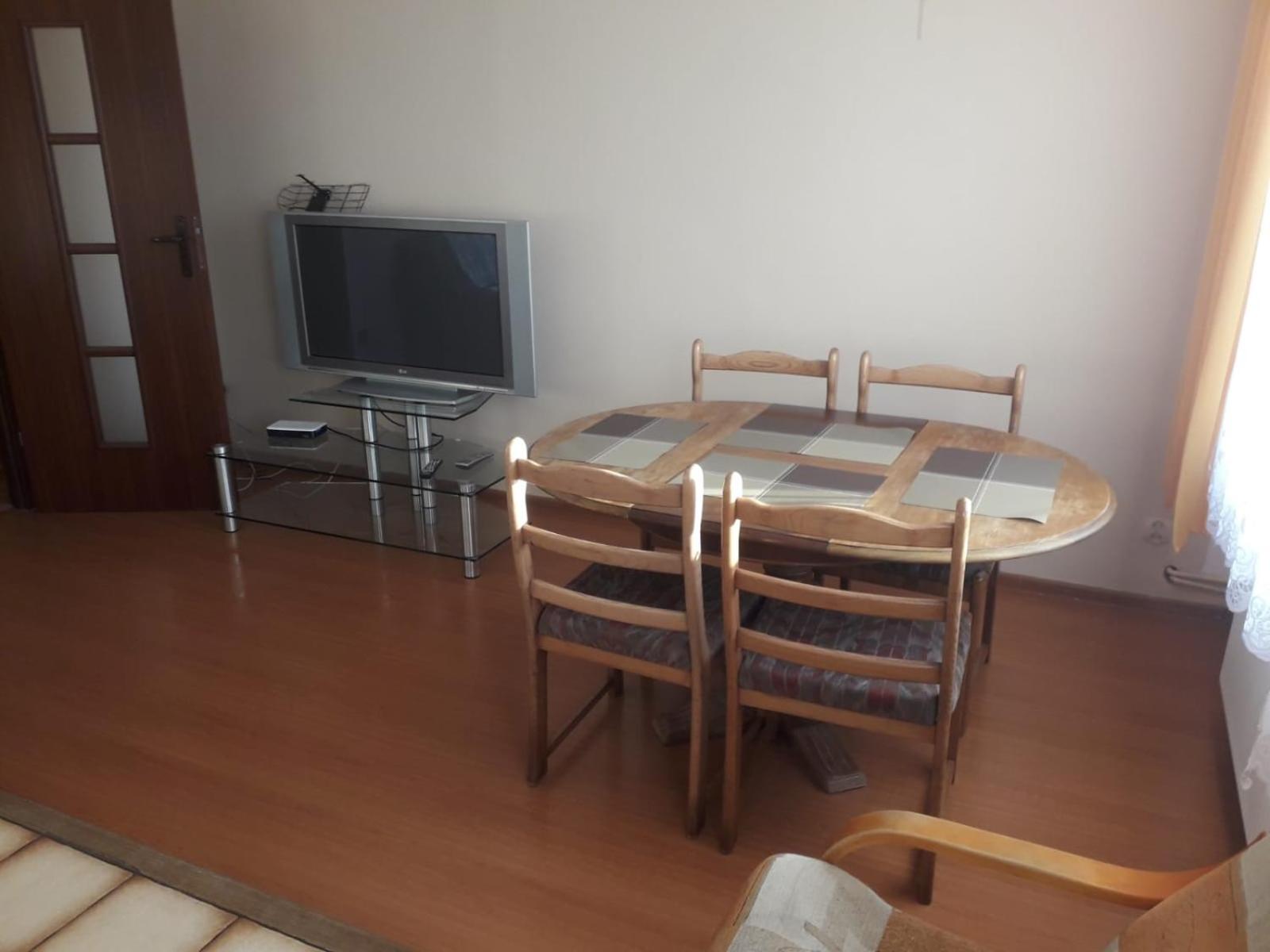 Three-Bedroom Apartment - Photo 3