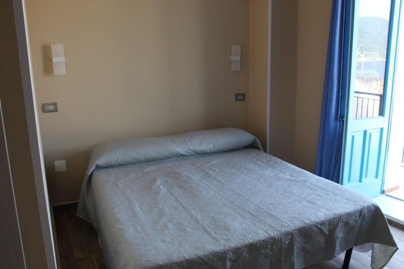 Deluxe Double Room with Sea View photo 1