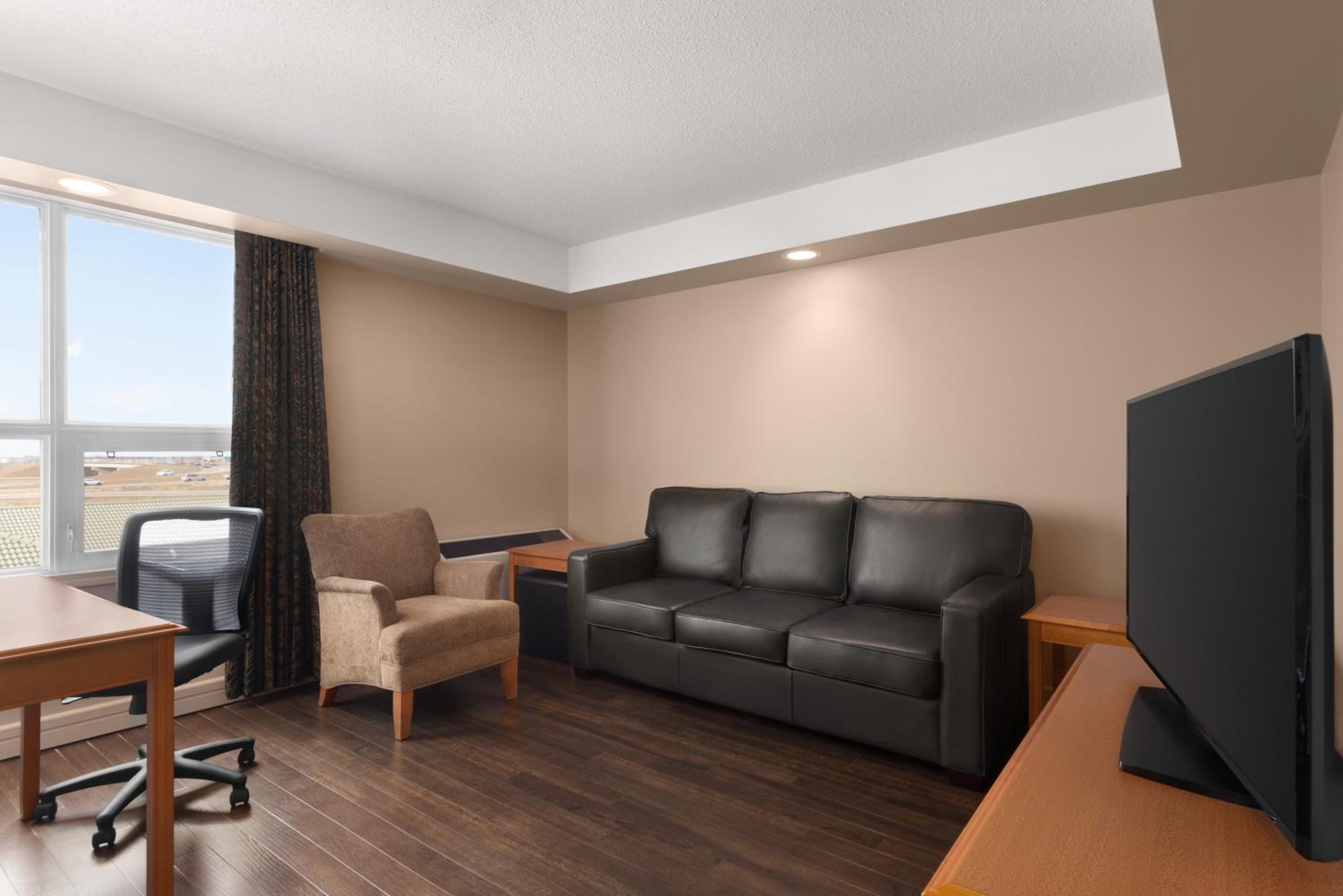 Superior King Suite - Non-Smoking - Photo 1