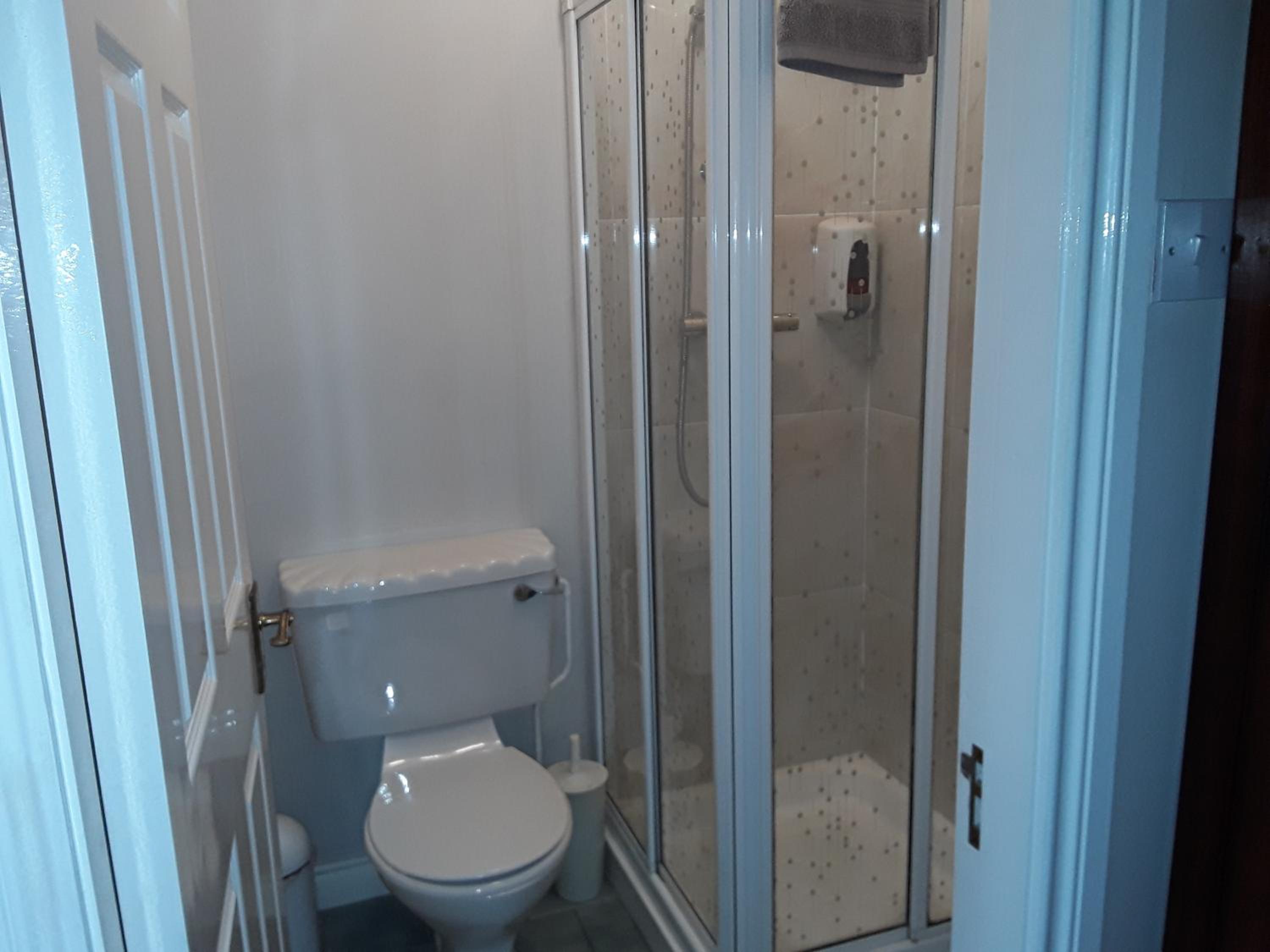 Double Room - Photo 28