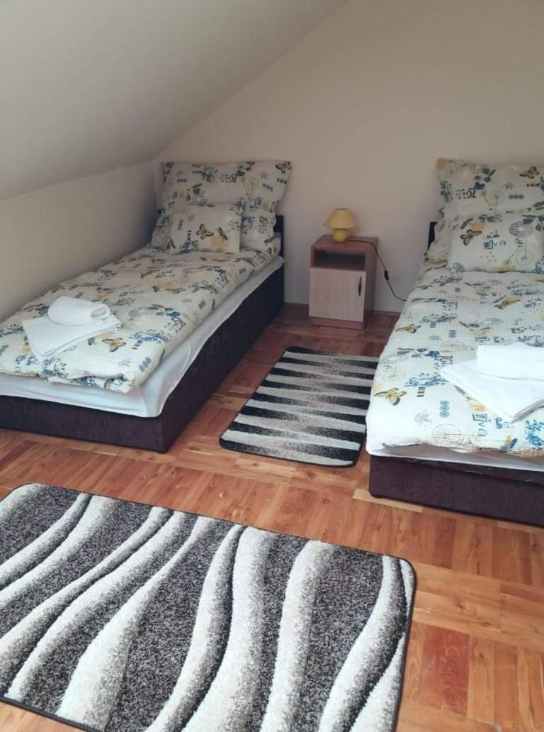 Four-Bedroom House photo 3