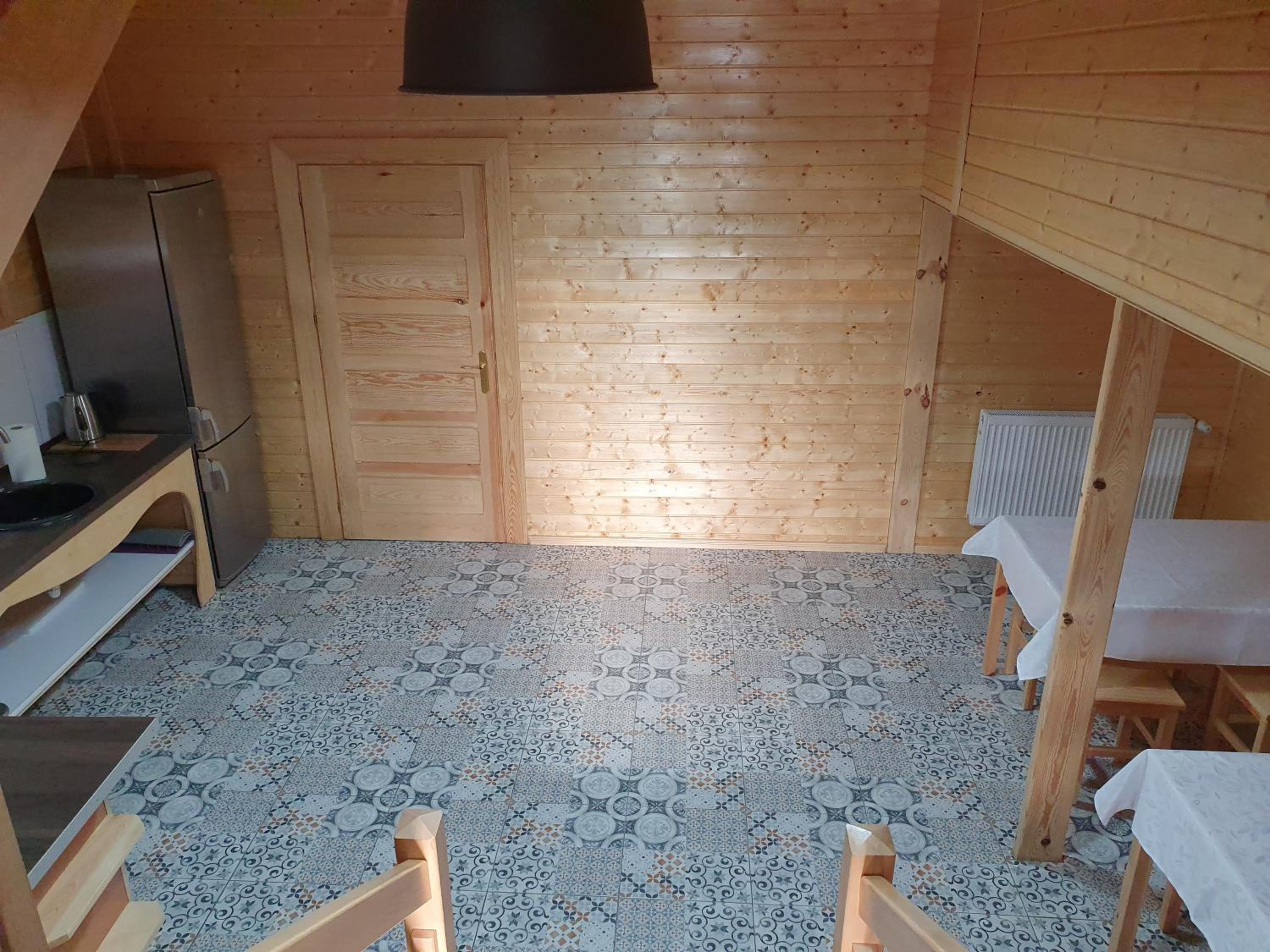 Quadruple Room with Bathroom - Photo 16