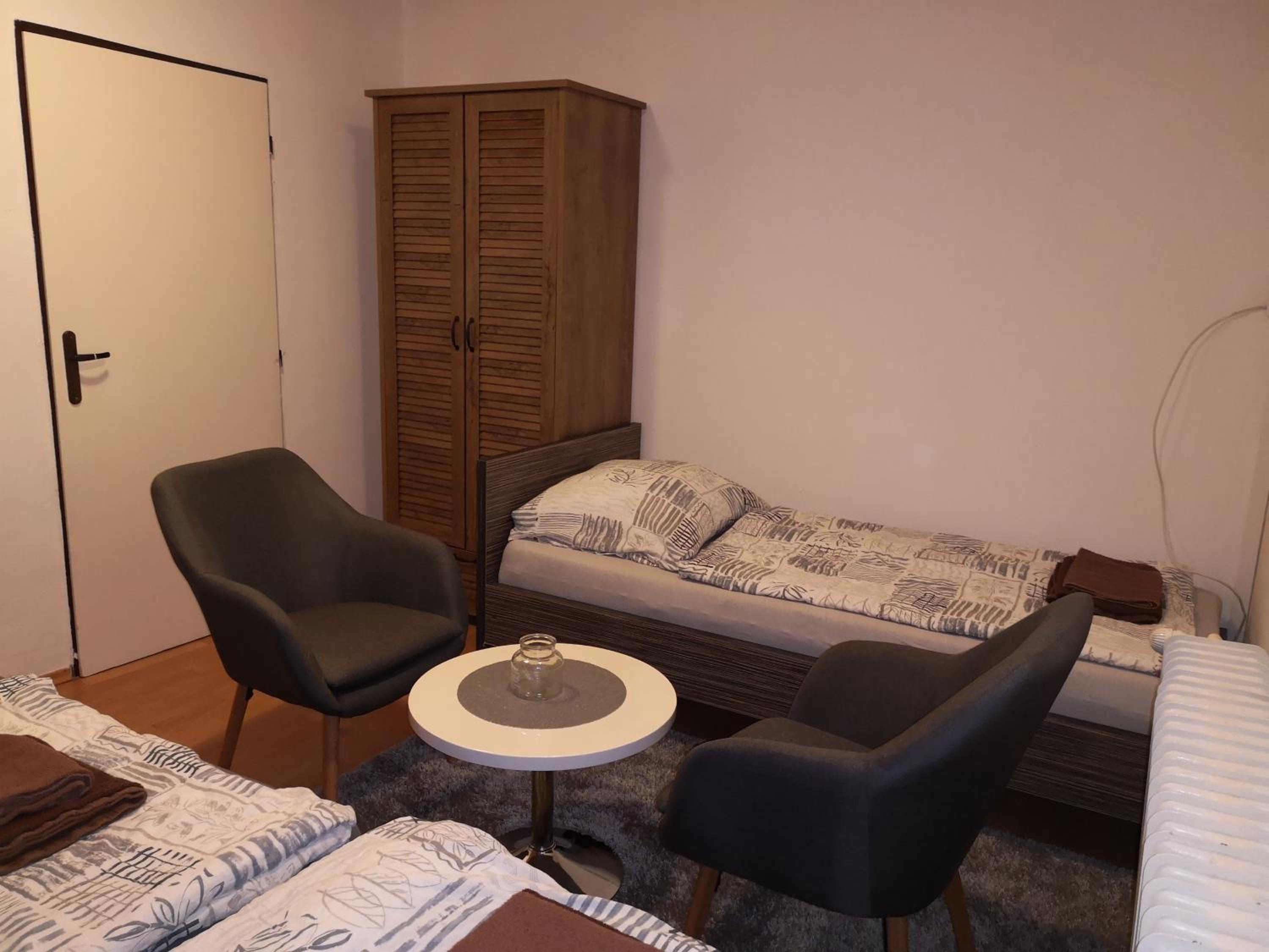 Family Room - Photo 3