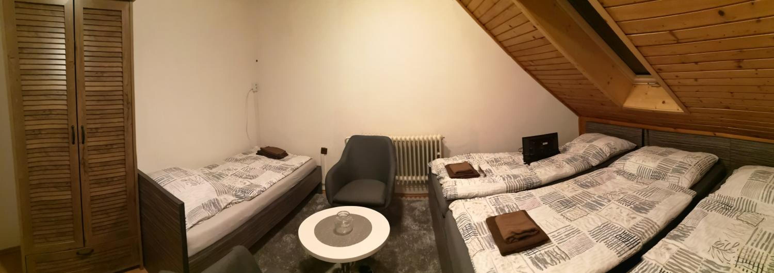 Family Room - Photo 2