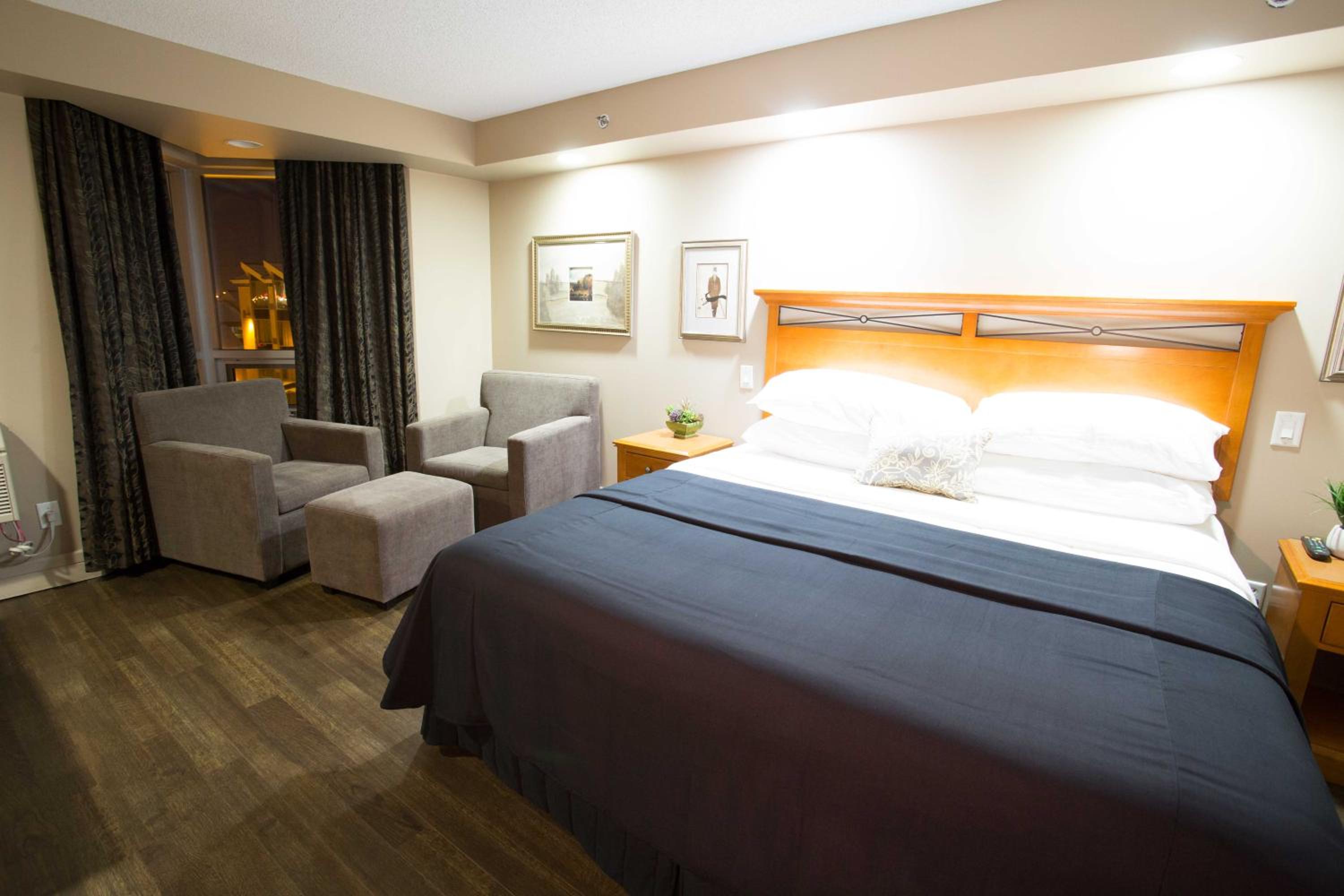 Club King Room - Non-Smoking - Photo 1