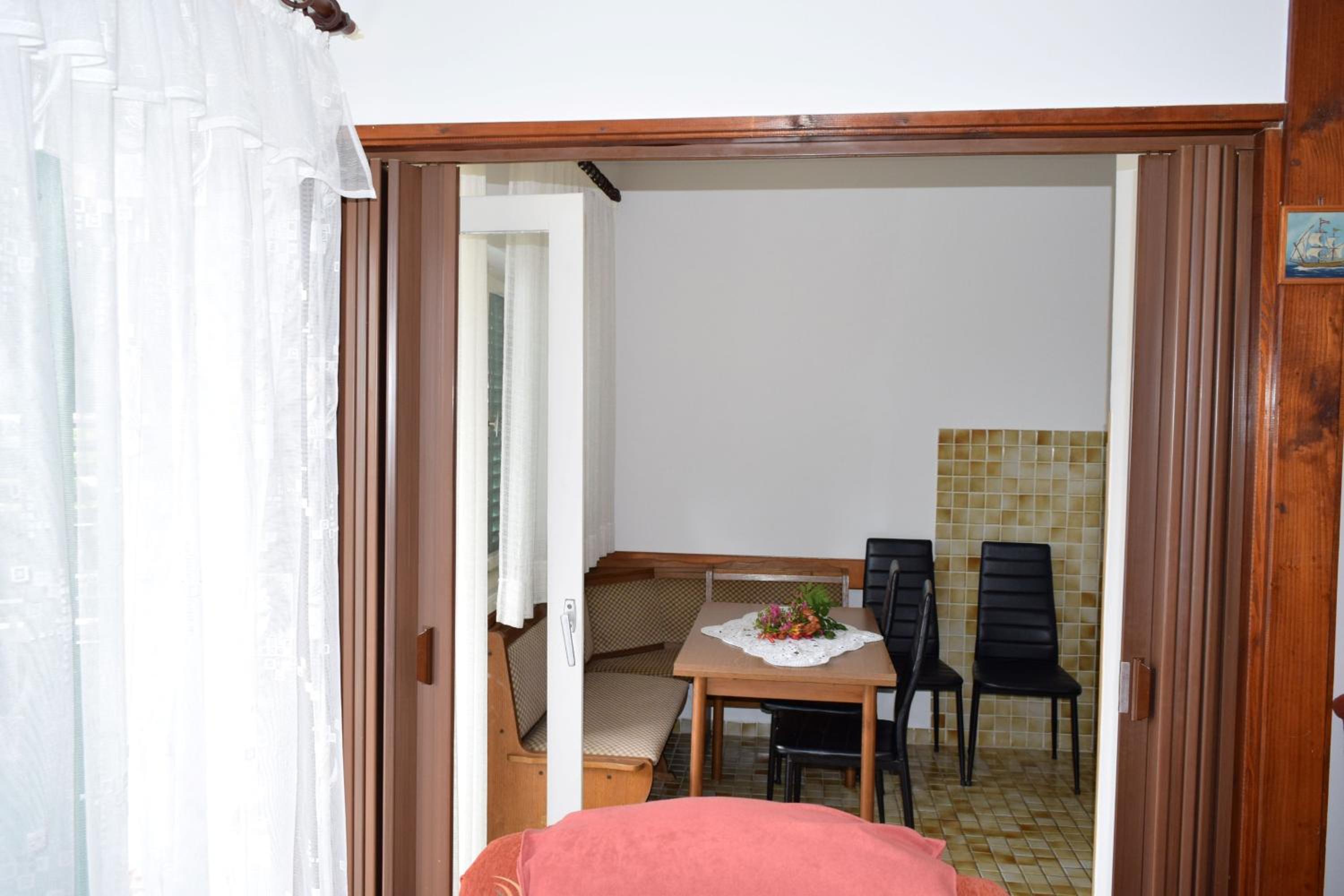 Apartment - Ground Floor photo 2