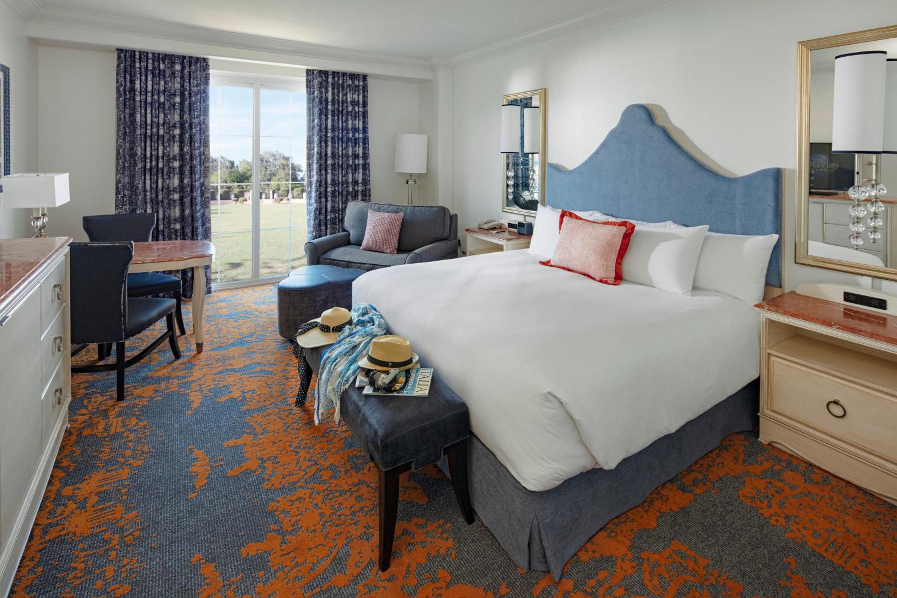Garden View Room - King Bed (Includes FREE^ Universal Express Unlimited)