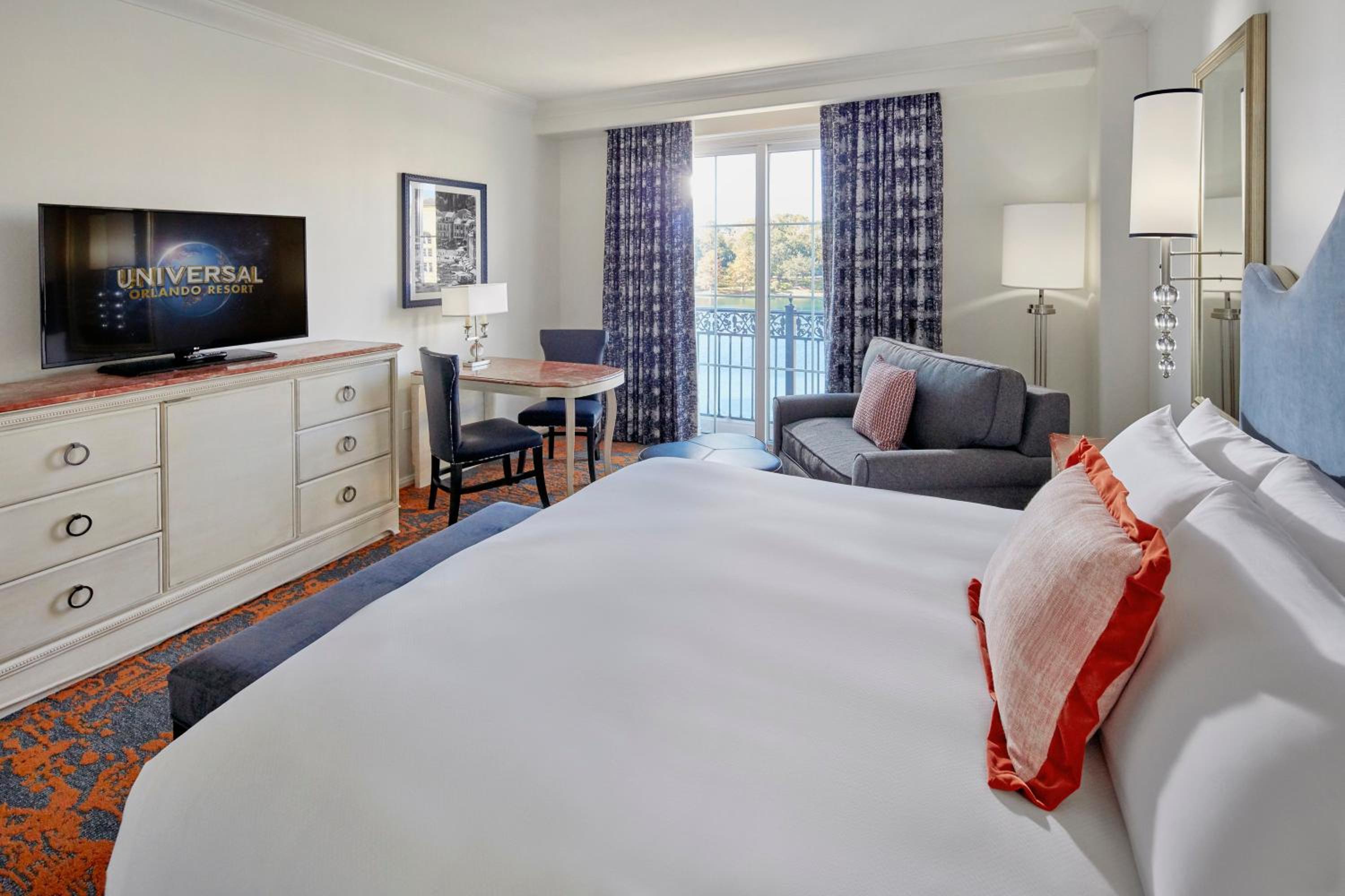 Deluxe King Room (Includes FREE^ Universal Express Unlimited) thumbnail 6