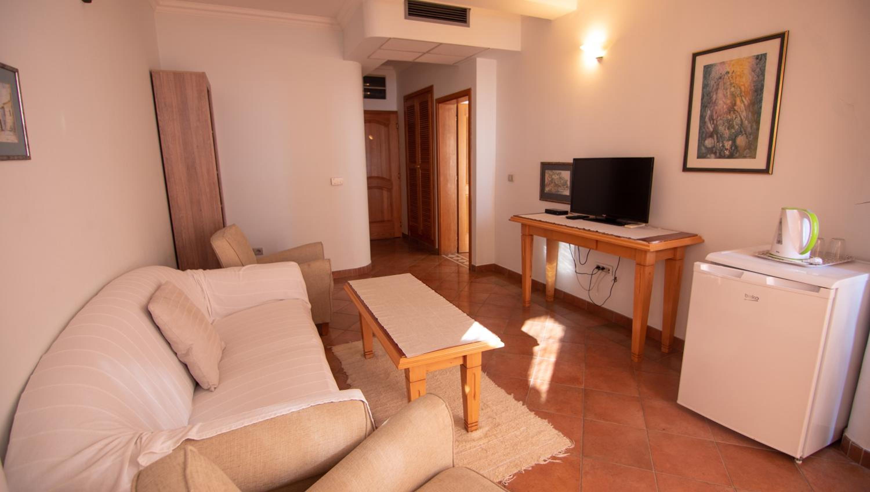 Suite with Sea View - Photo 10