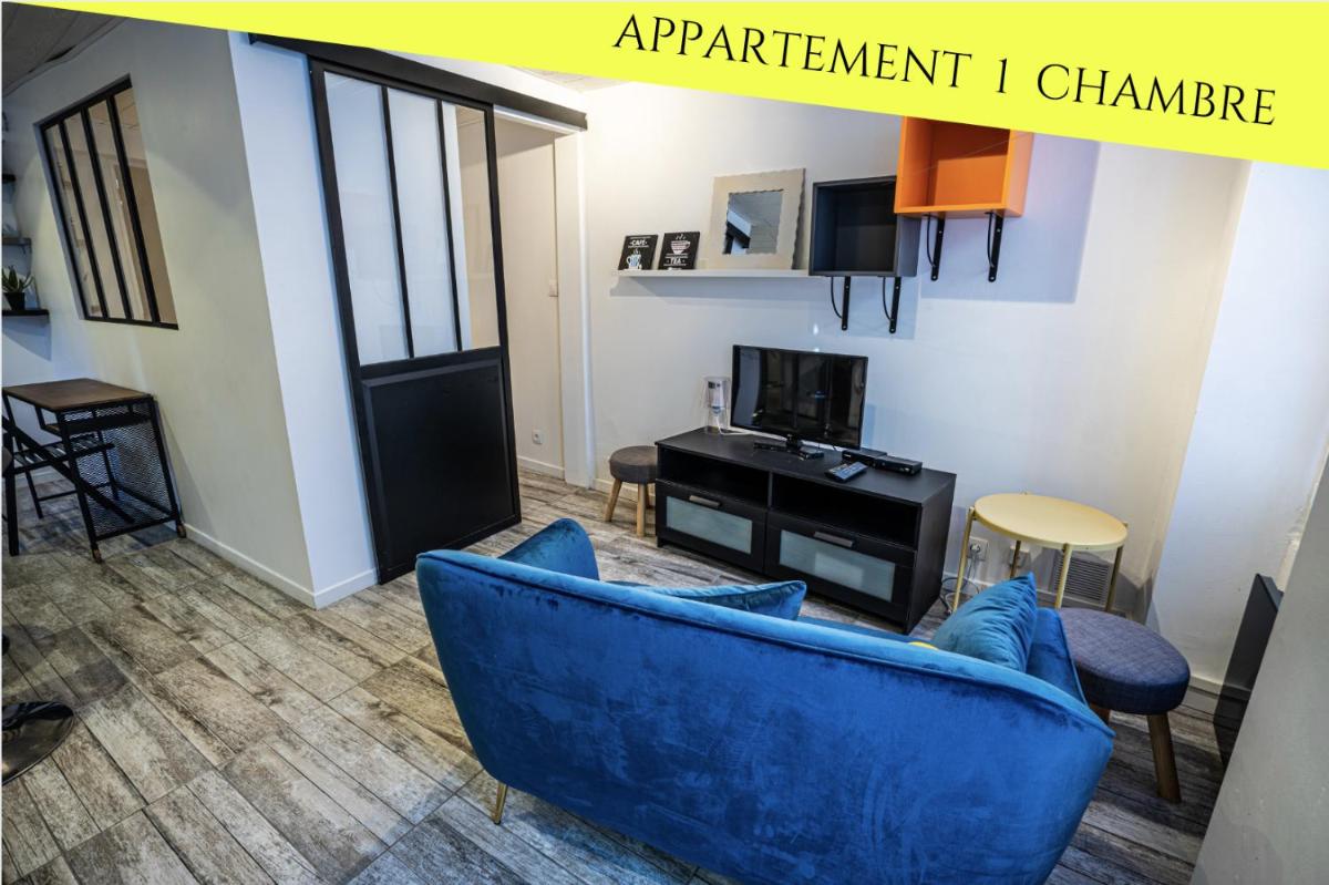 One-Bedroom Apartment photo 1