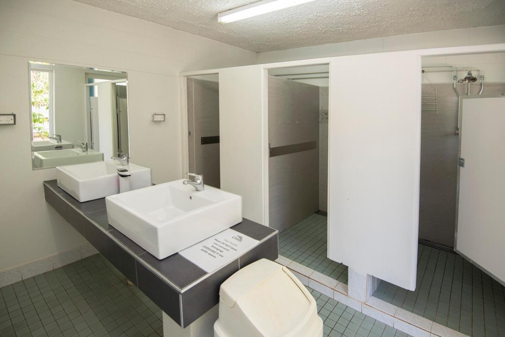 Standard Double Room with Shared Bathroom photo 2