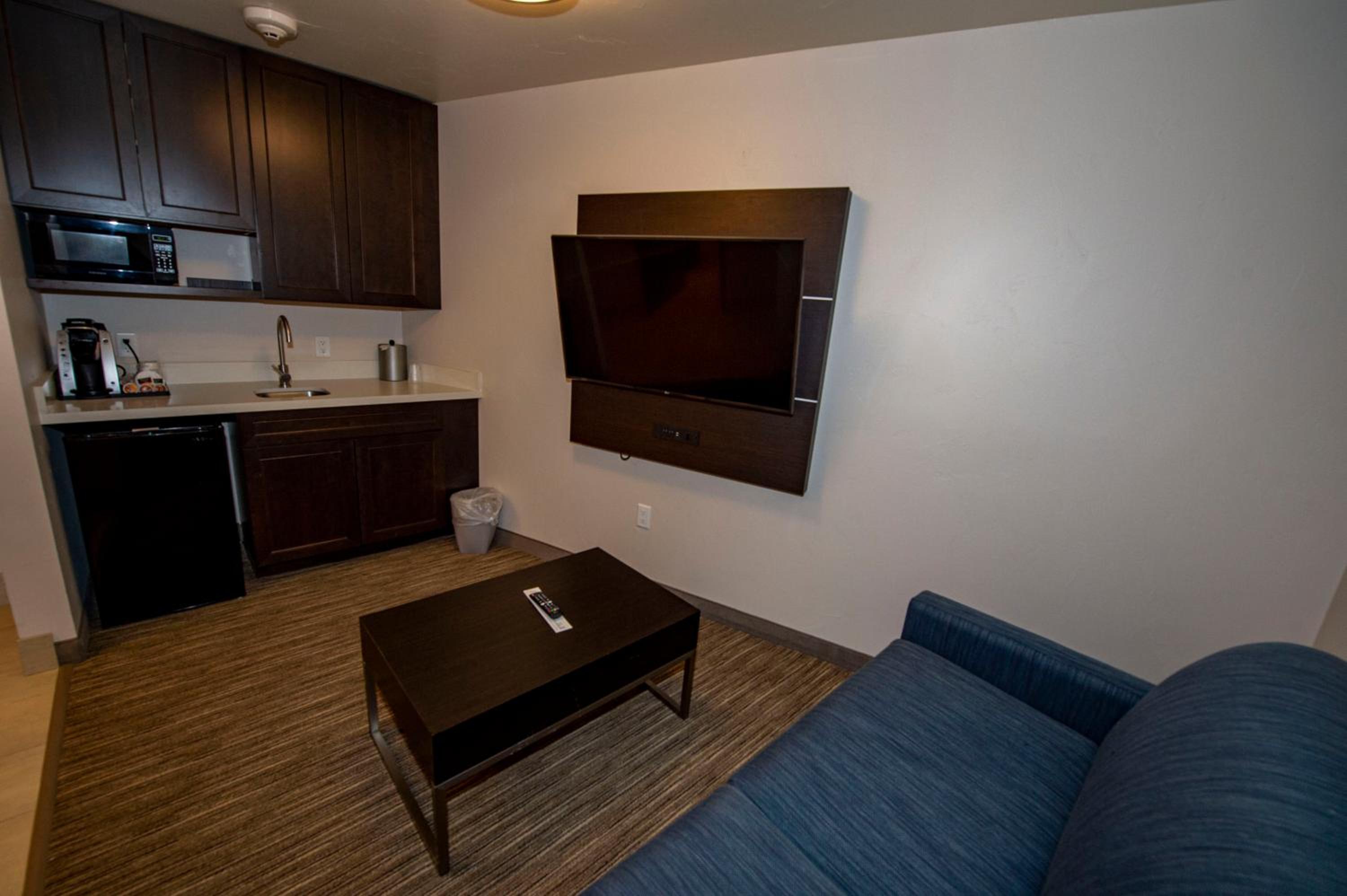 Two-Bedroom Suite photo 1