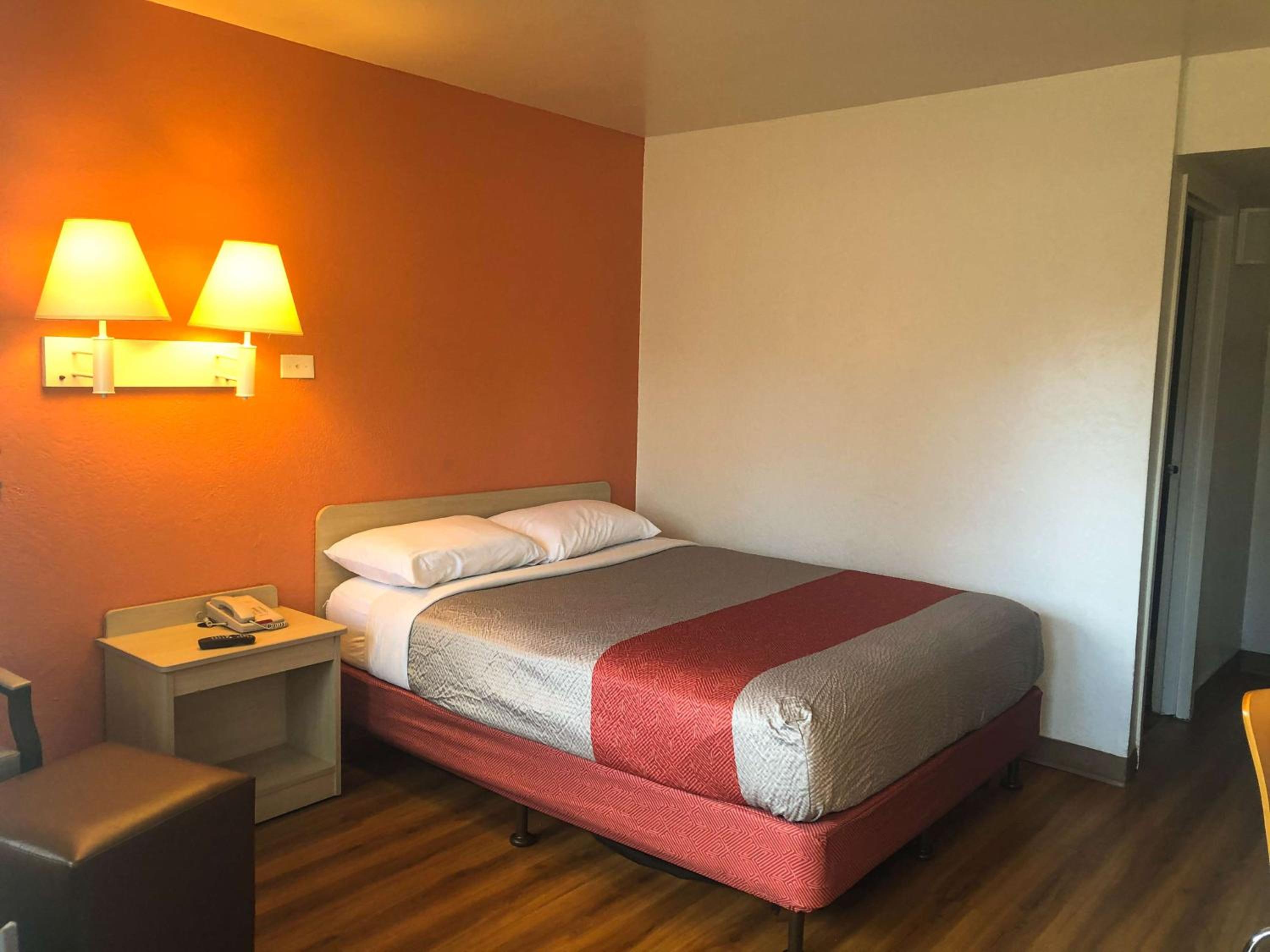 Double Room - Disability Access - Non-Smoking - Photo 1
