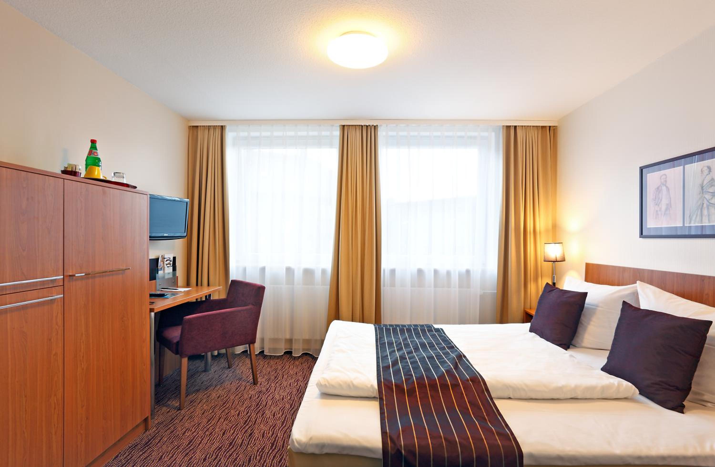 Park, Sleep And Cruise