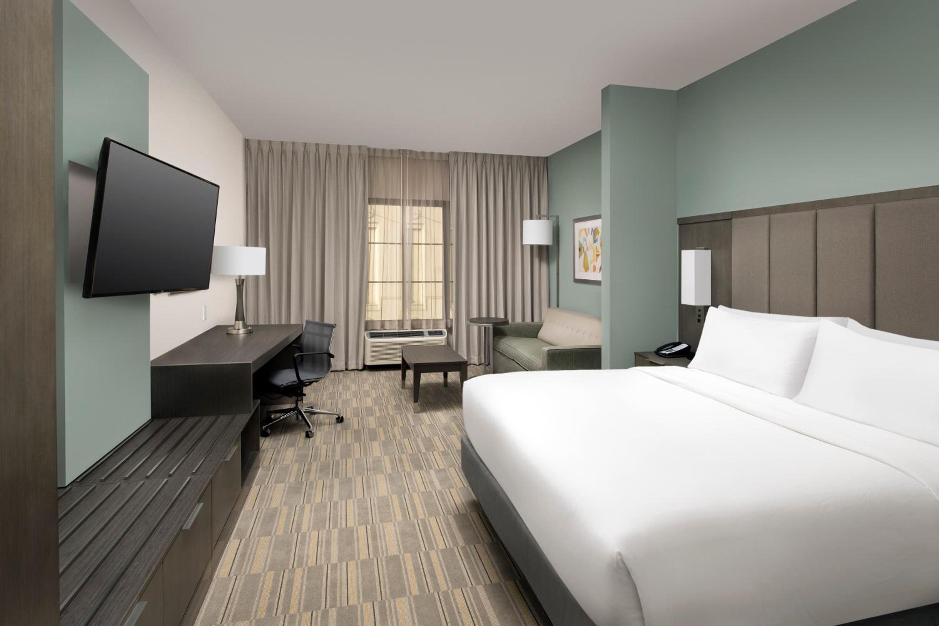 Standard King Room