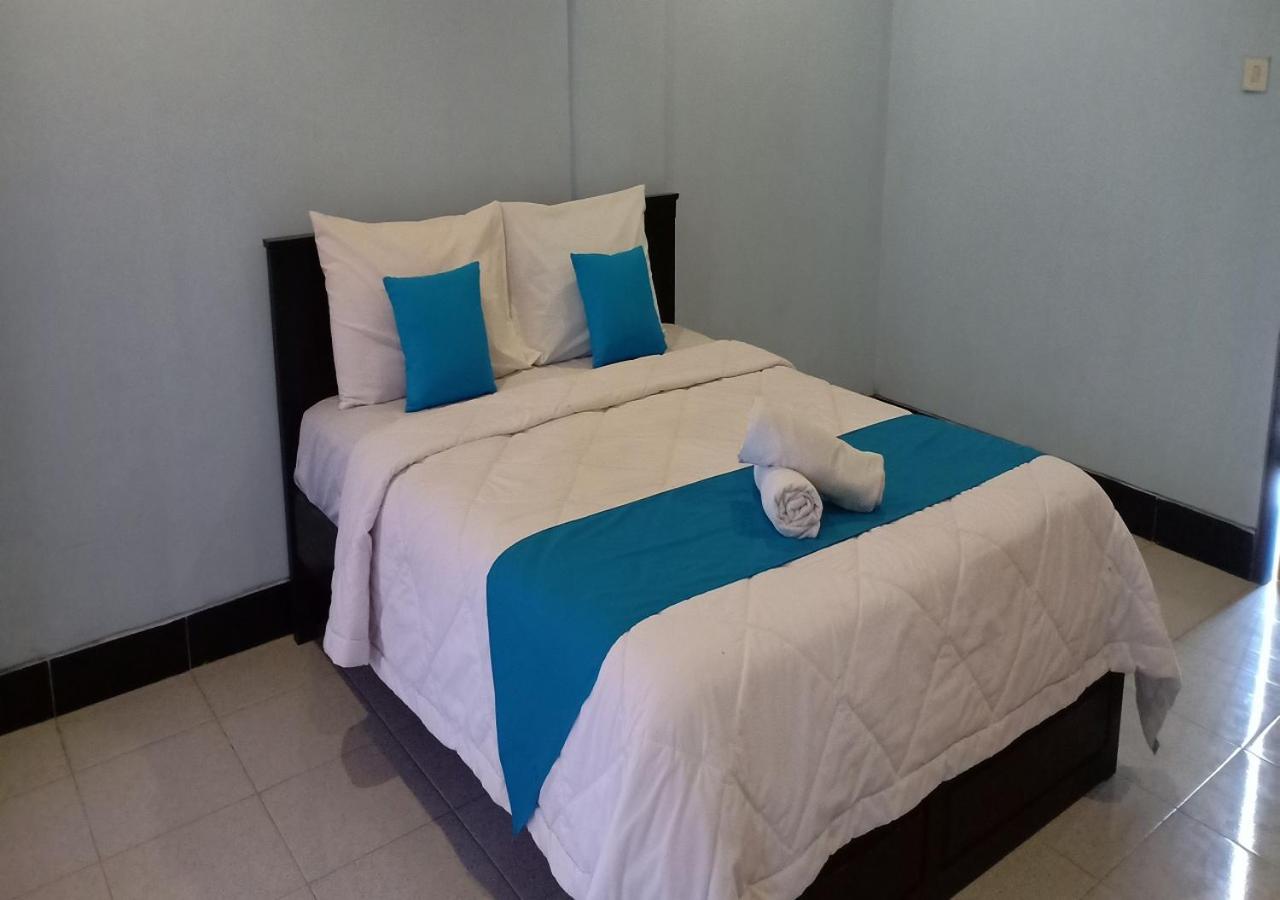 Standard Twin Room - Photo 5
